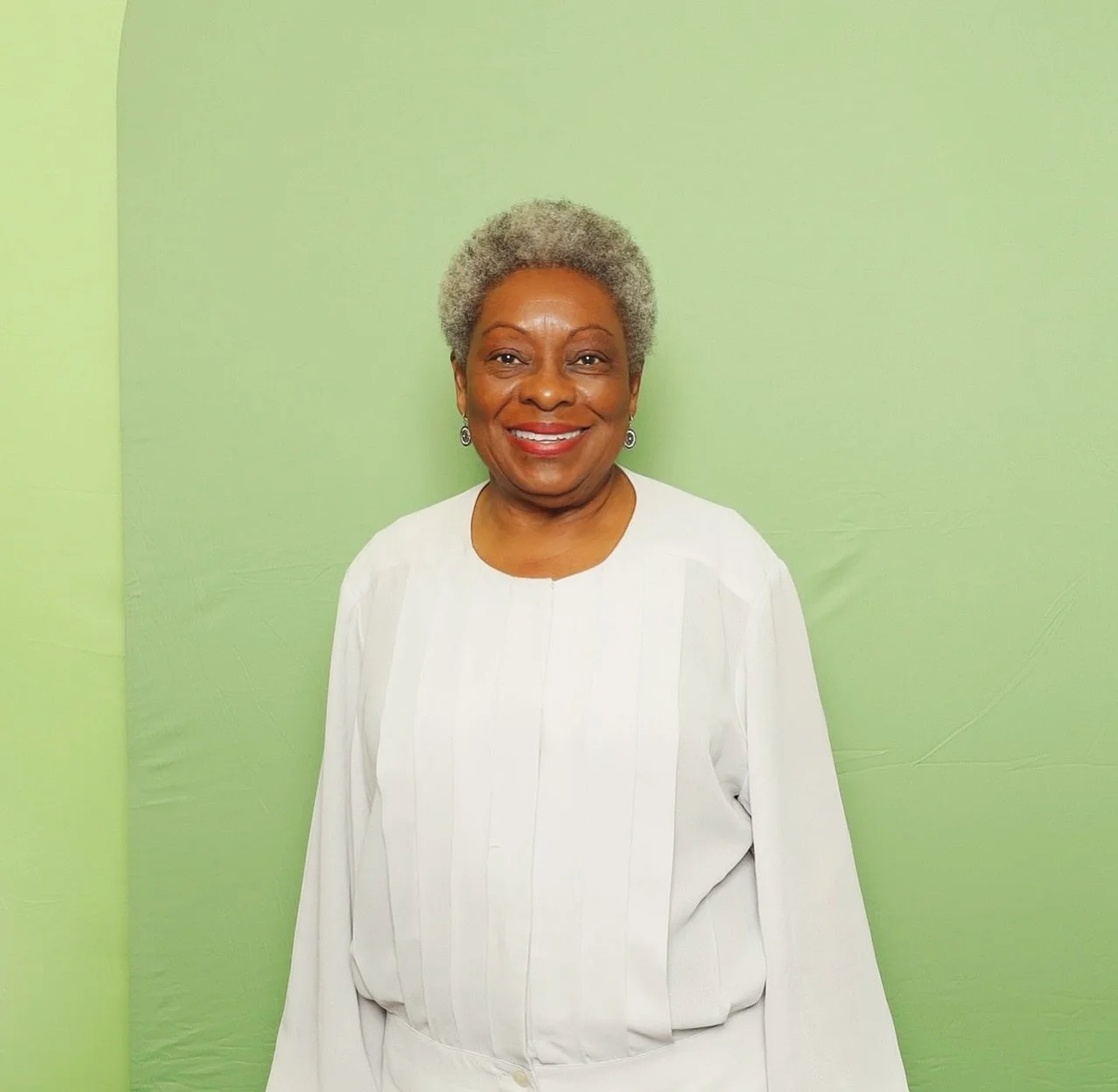 Happy Mother&rsquo;s Day to my beautiful mom, @dmcknight123 🌼 

I&rsquo;m so grateful that you created a world where I could grow and become exactly who I&rsquo;m meant to be. 

Thank you for your sacrifice and dedication to our family and your eter