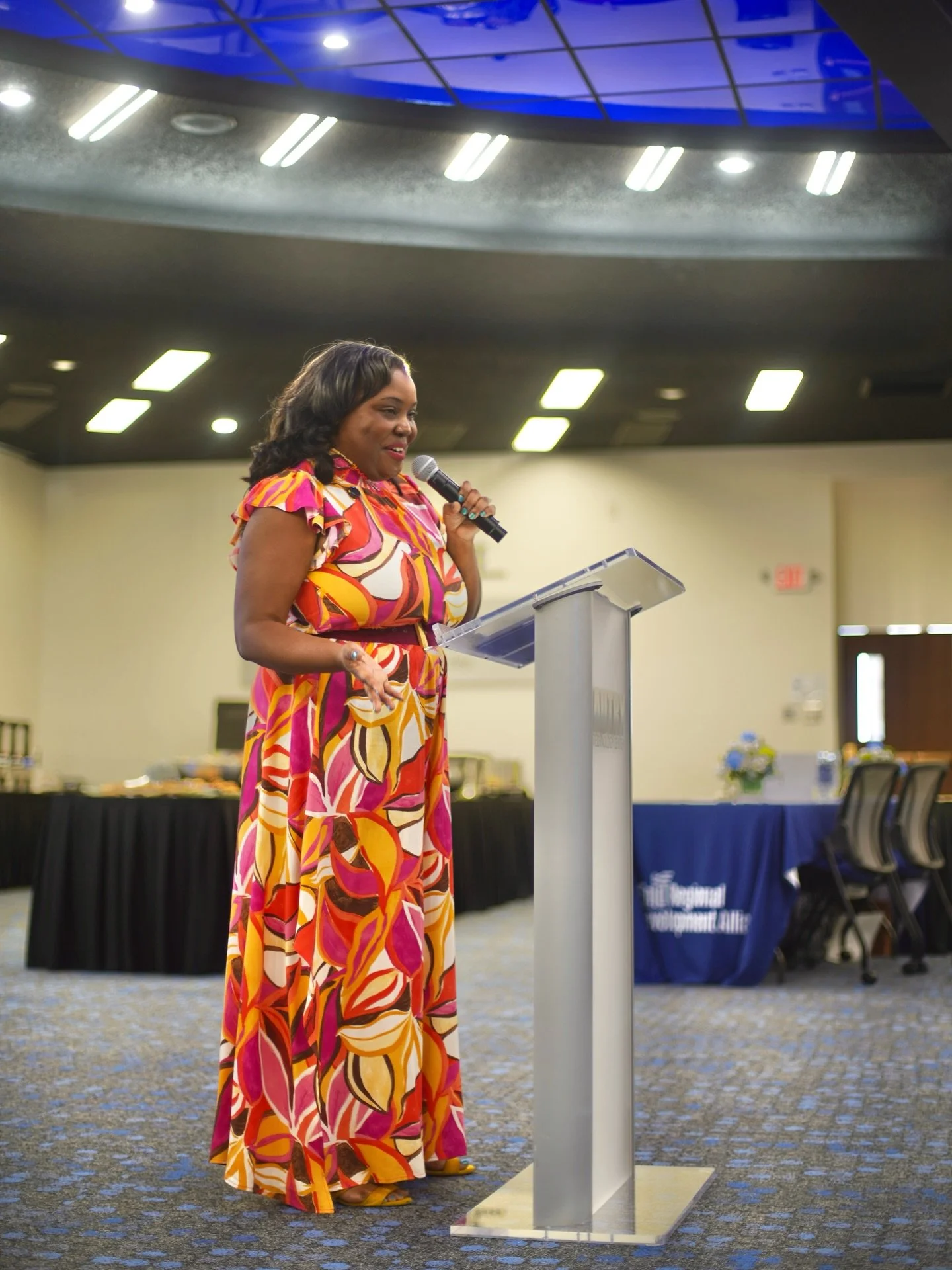 Still taking it all in🥹💕

Yesterday, I had the honor of delivering my very first keynote at the Enid Women in Business Summit!

Speaking on The Art of Connecting gave me the opportunity to reflect on the people, experiences, and challenges that hav