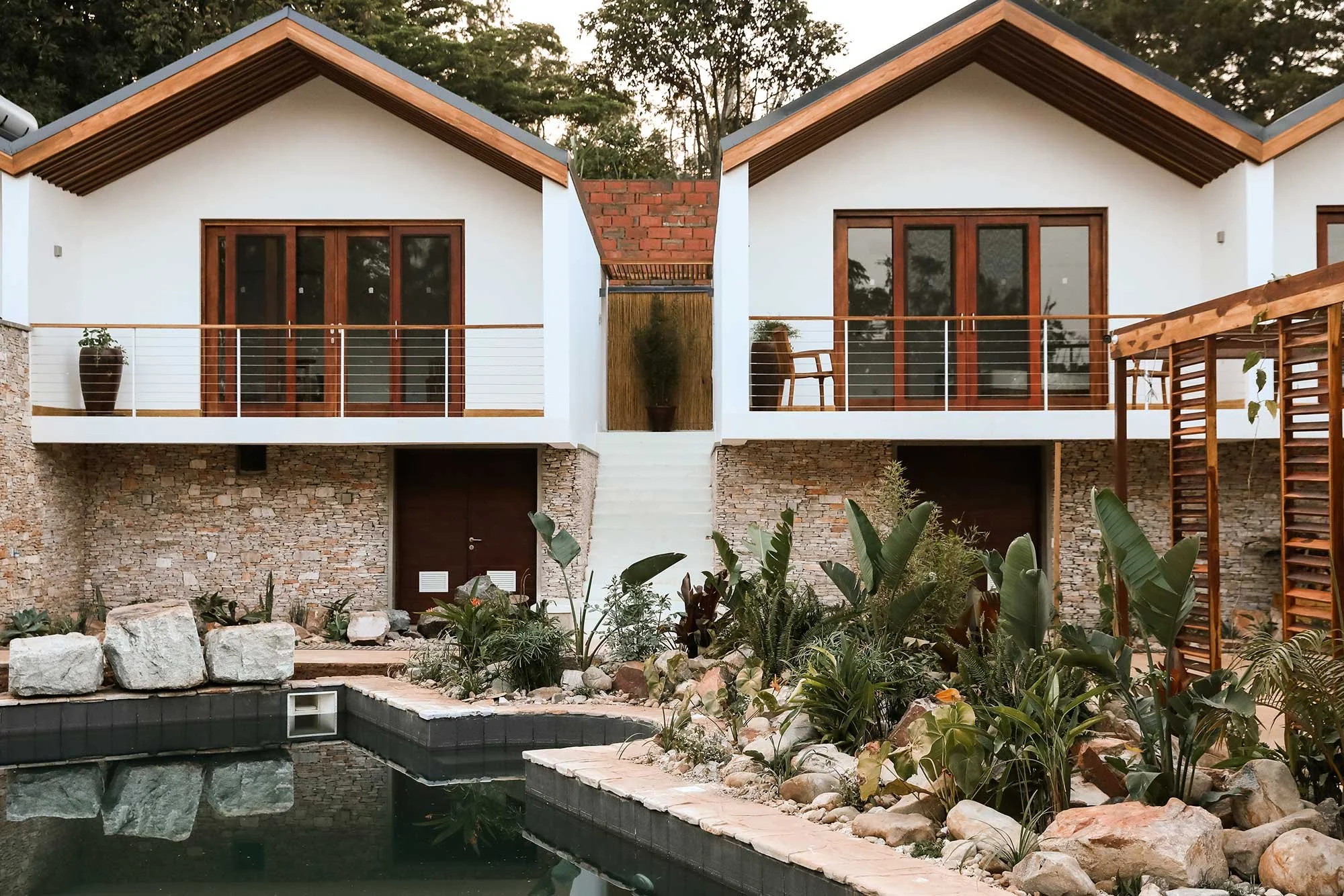 Poolside-tropical-rock-garden.jpg