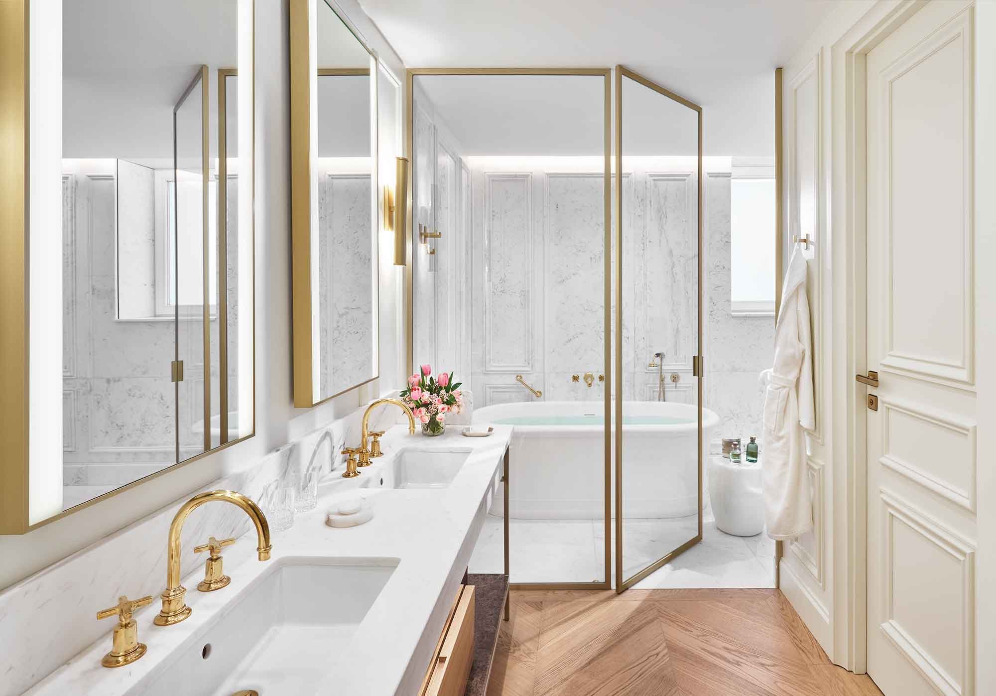 Mandarin-Oriental-Ritz,-Madrid-Prado-Suite-Bathroom.jpg
