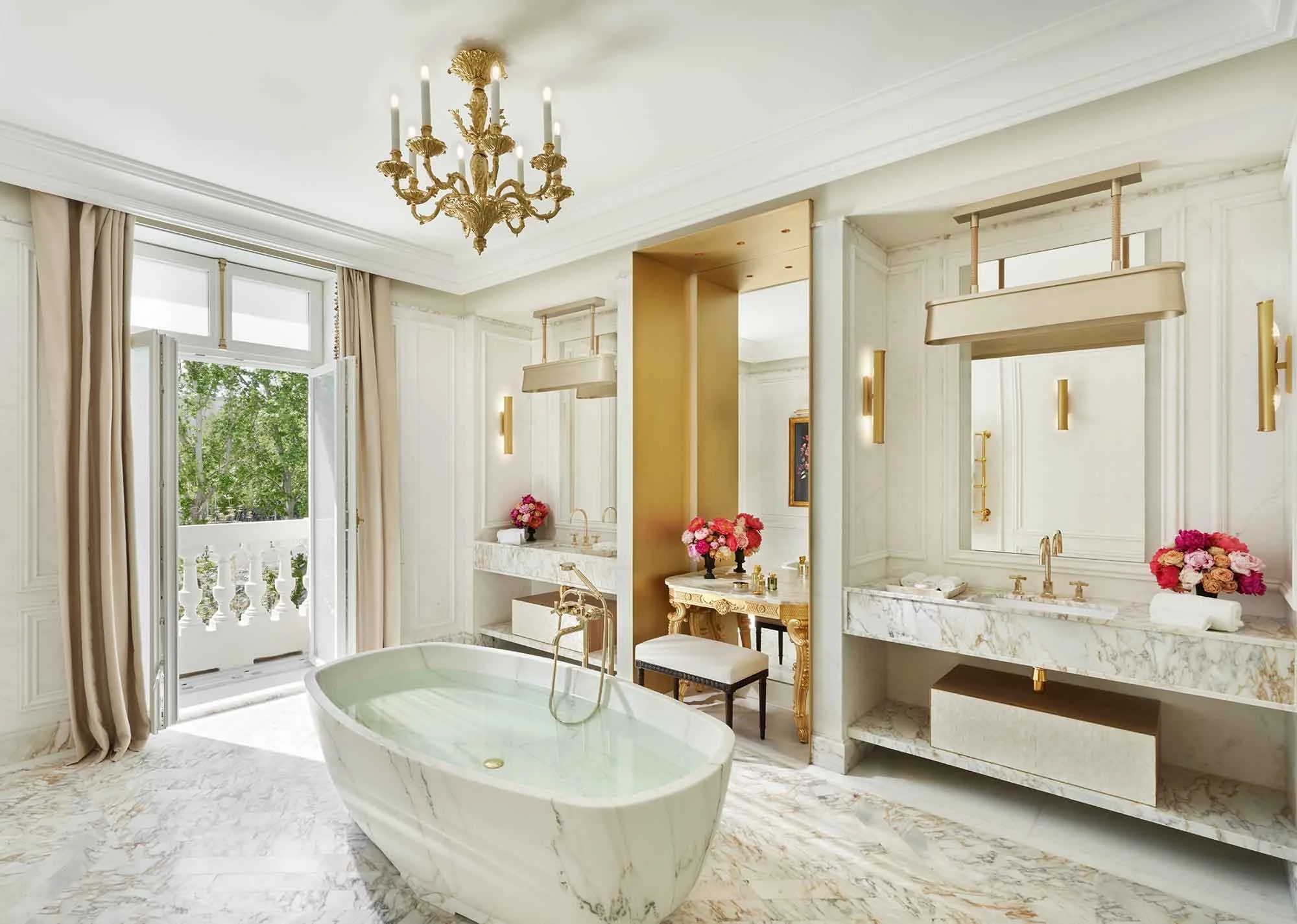 Mandarin-Oriental-Ritz,Madrid,Royal-Suite,Bathroom-01.jpg