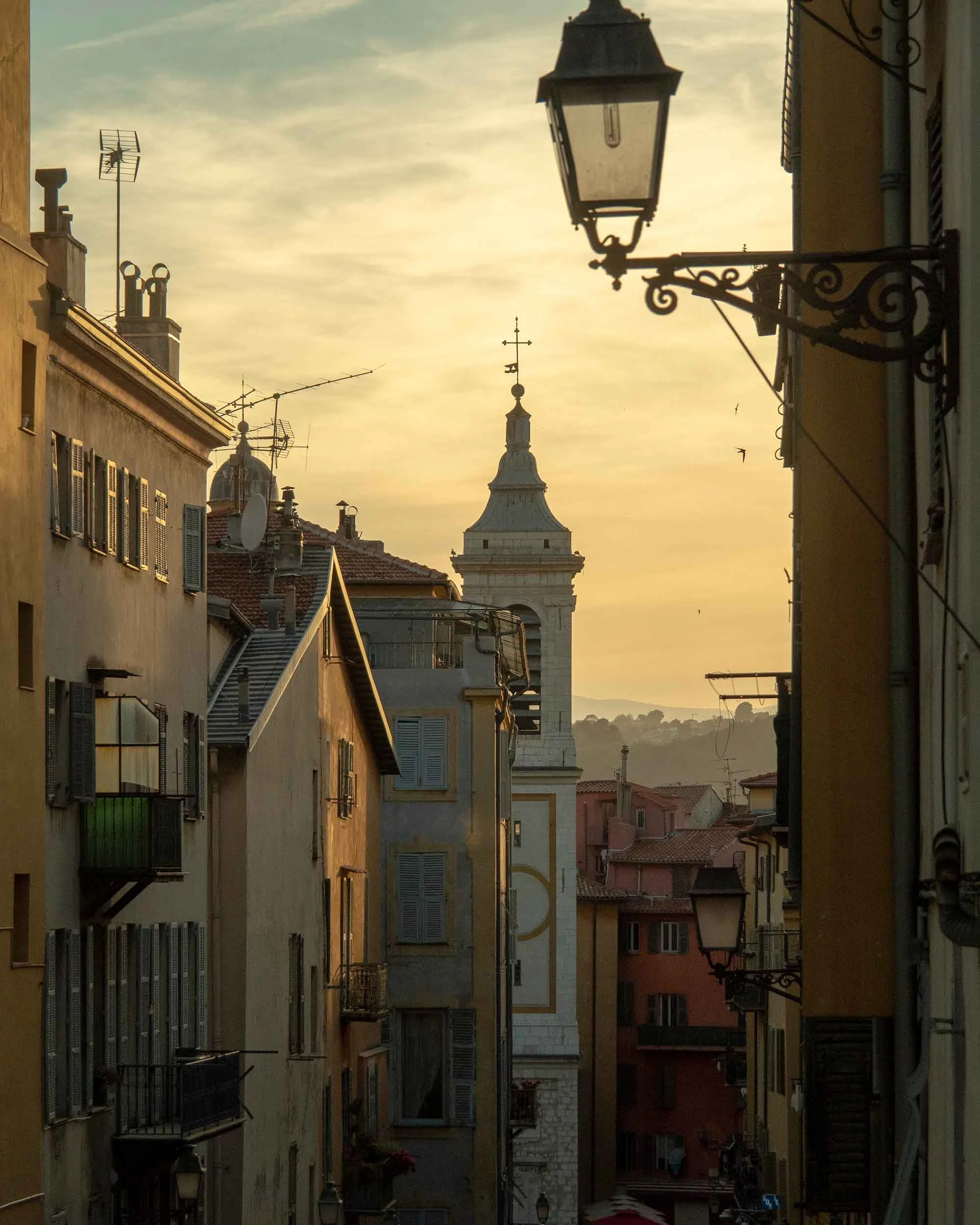 2.-Vieux-Nice-(Old-City-of-Nice).jpg