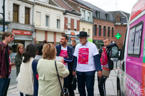 A rabbi, three young Muslims and a minibus