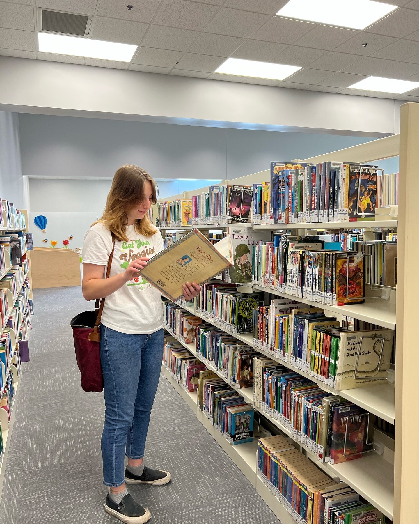 We heard it was National Library Week🤗📚

The Calloway County Public Library is a safe haven for community members and children to learn through literary resources, connect with others and become inspired!✨

If you are searching for a place to find 