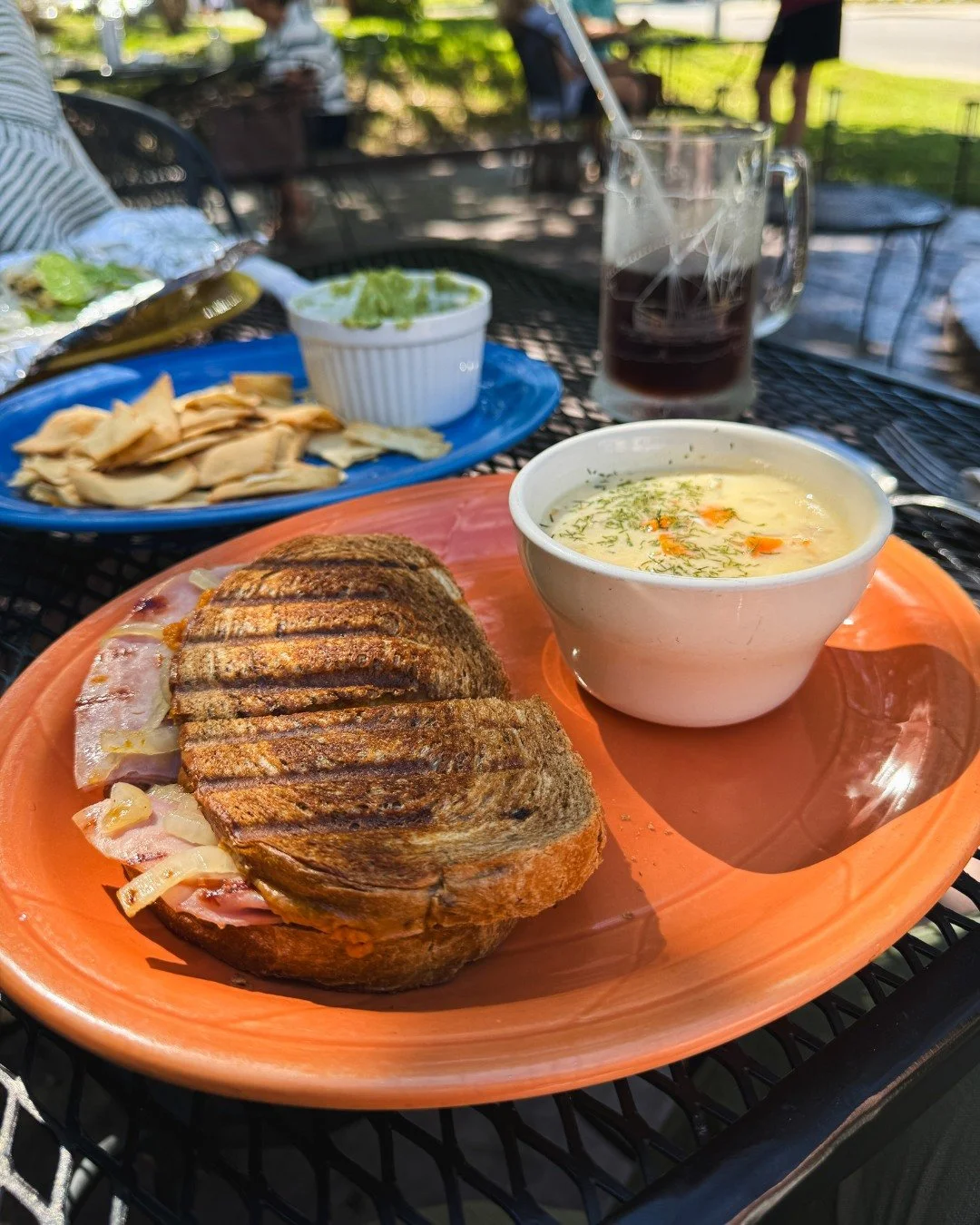 We enjoyed a delicious lunch at @thewillowbistromky  today! Their fall menu pairs perfectly with a patio seat. 😉

#MurrayKentucky #murrayky #kentuckytourism