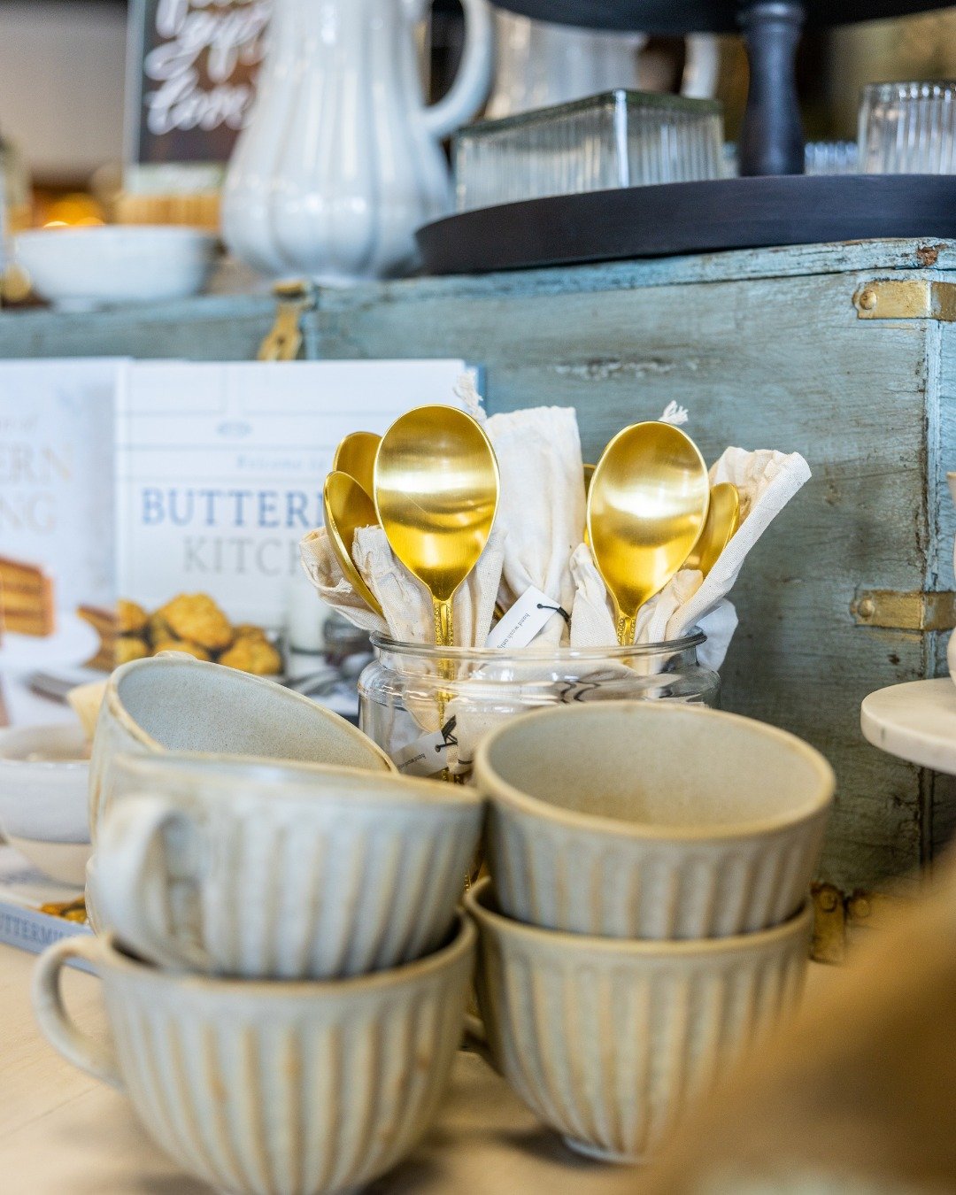 The MKY is filled with unique southern shopping options. With seasonal decor, trendy kitchen essentials, and even thrifted finds, our local home goods shops are sure to give you a taste of Murray. 🪴
