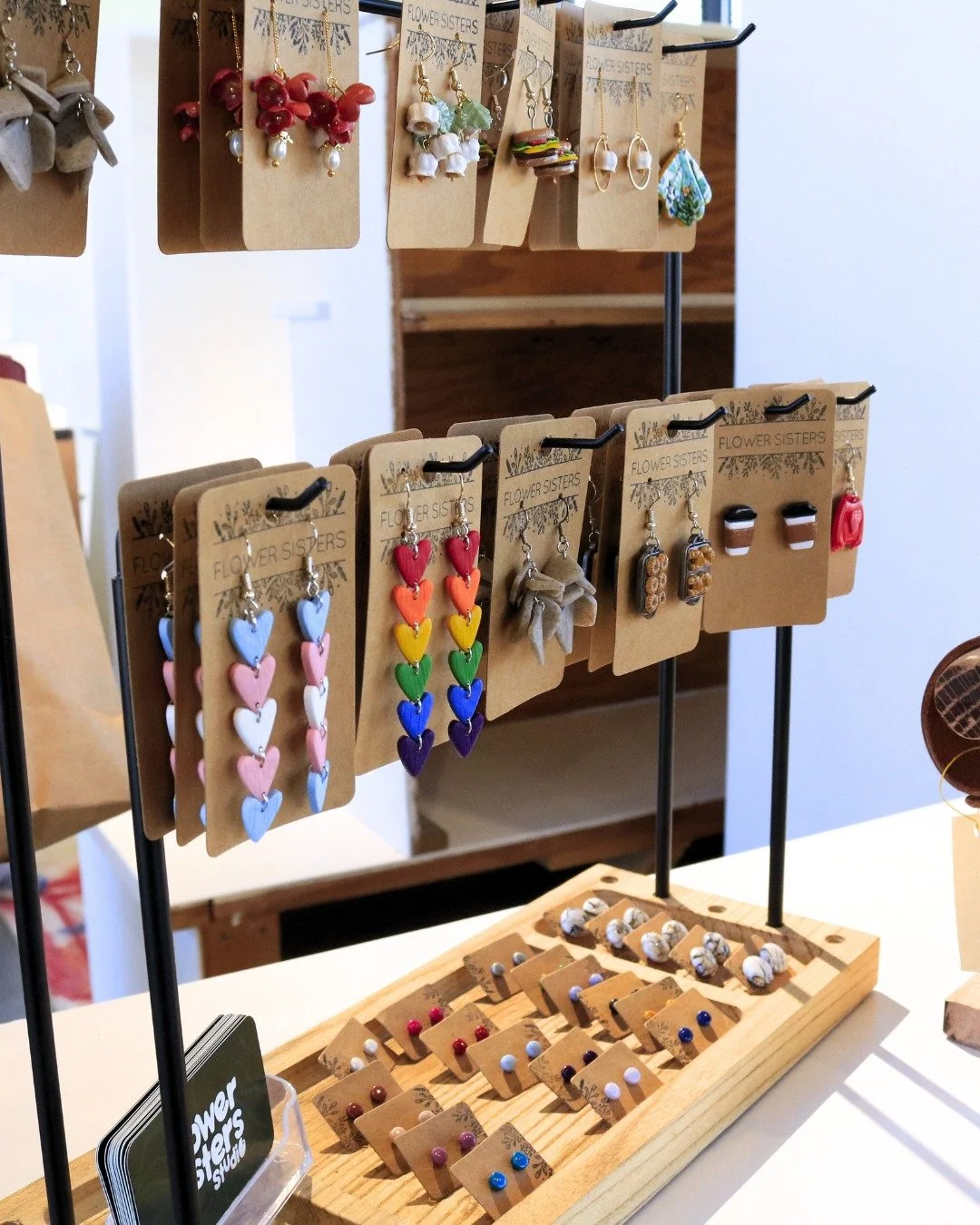 The @murrayartguild Art Market is settling into its new home and we couldn't be more excited. 😍 Here's a sneak peek at some of the treasures we found.