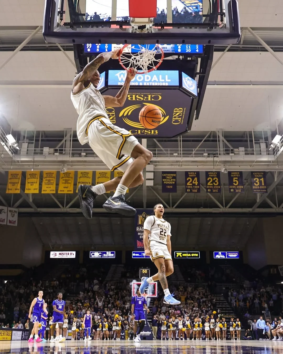 Racer Basketball is taking the court in St. Louis TODAY for Arch Madness and we're cheering them on from the MKY! Help us wish the MSU Men's Basketball team good luck. ⛹️&zwj;♂️

📅 Friday, March 6
⏰ 2:30 PM CT
📺 Streaming live on ESPN+

📸: @racers