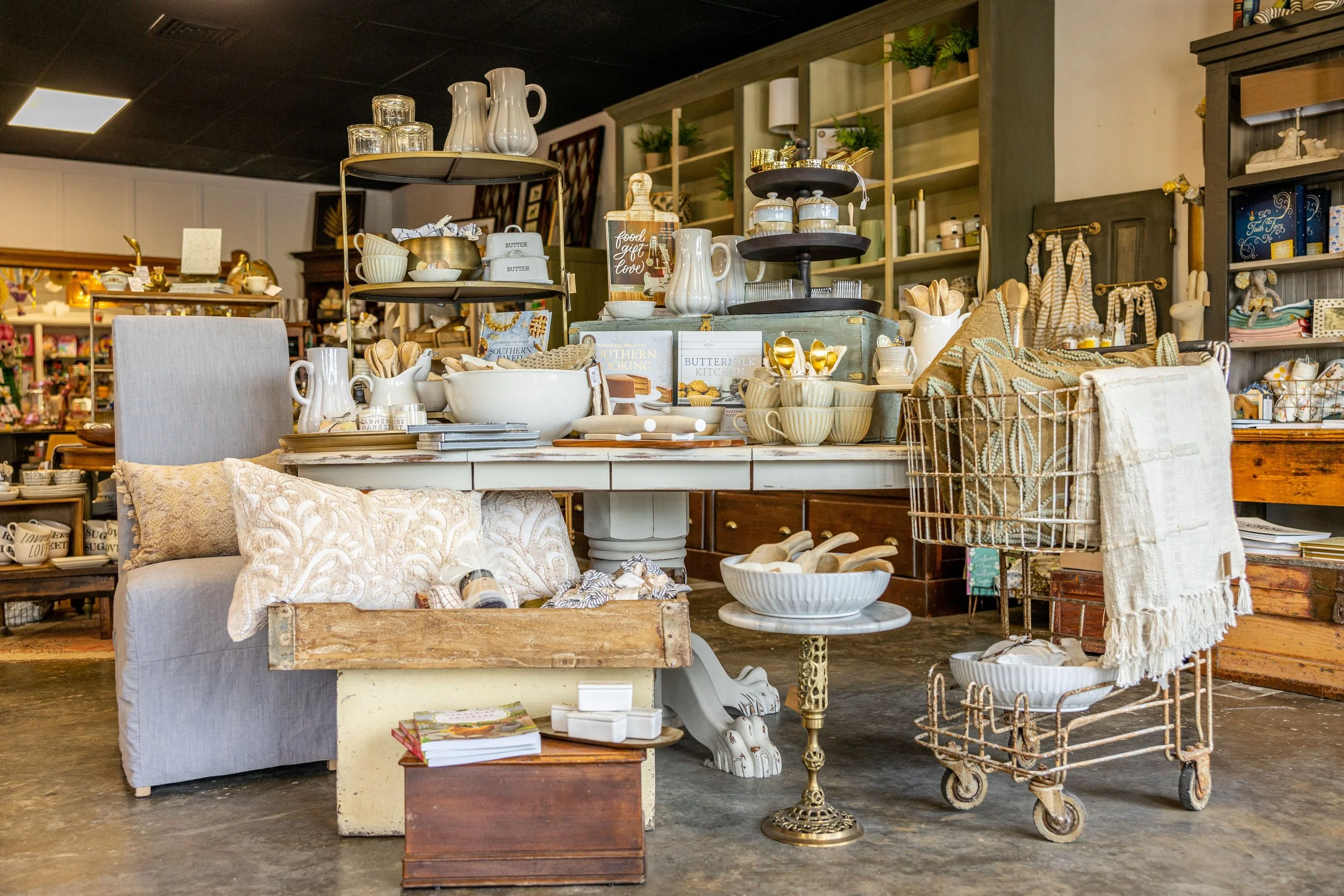 Shopping in Murray, Ky Boutiques, Clothing, Antiques, Decor