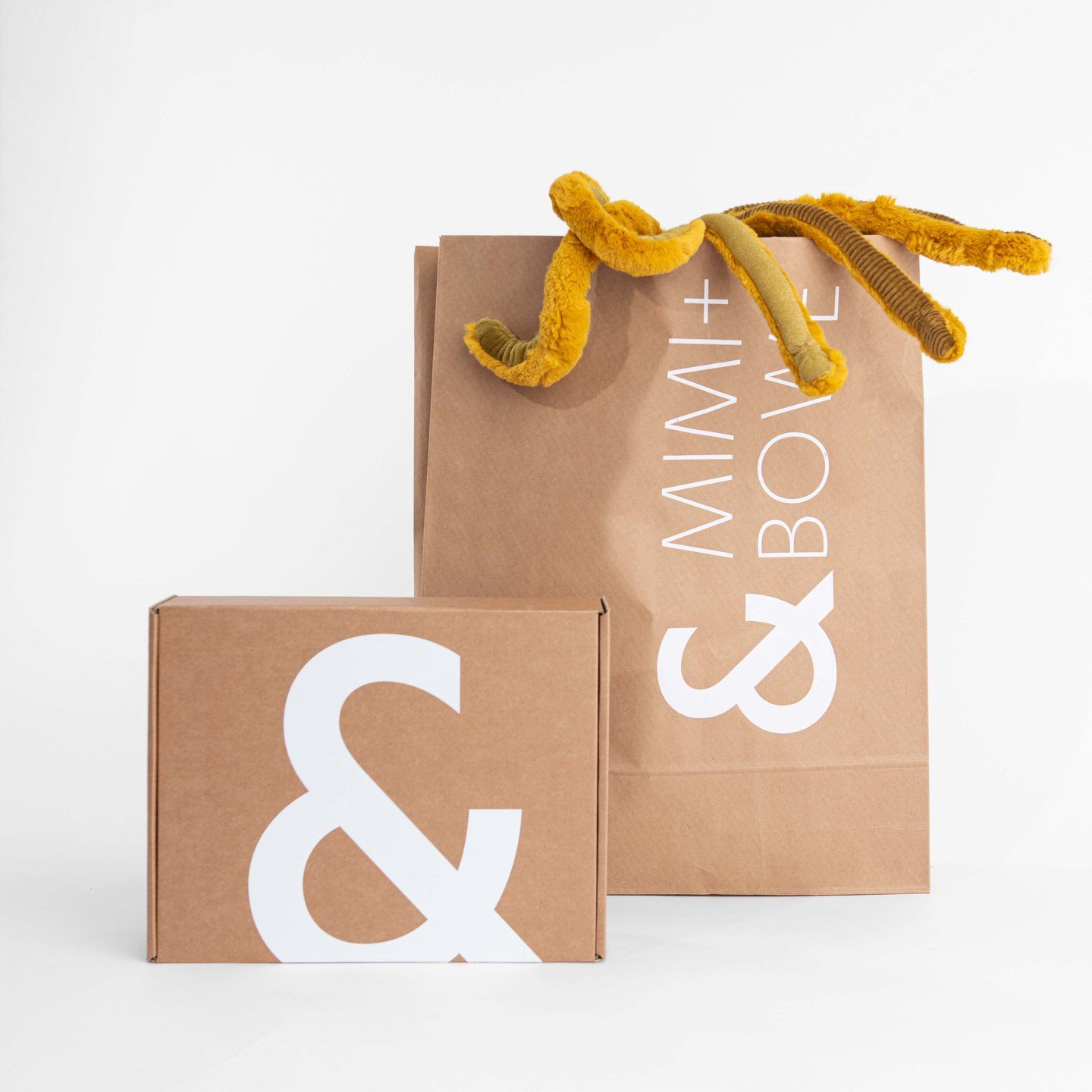 We believe that every gift should start with great packaging. The whole experience from start to finish has been carefully considered.All our gift boxes and packaging are recyclable and made in Europe. Each box comes in our branded biodegradable mail