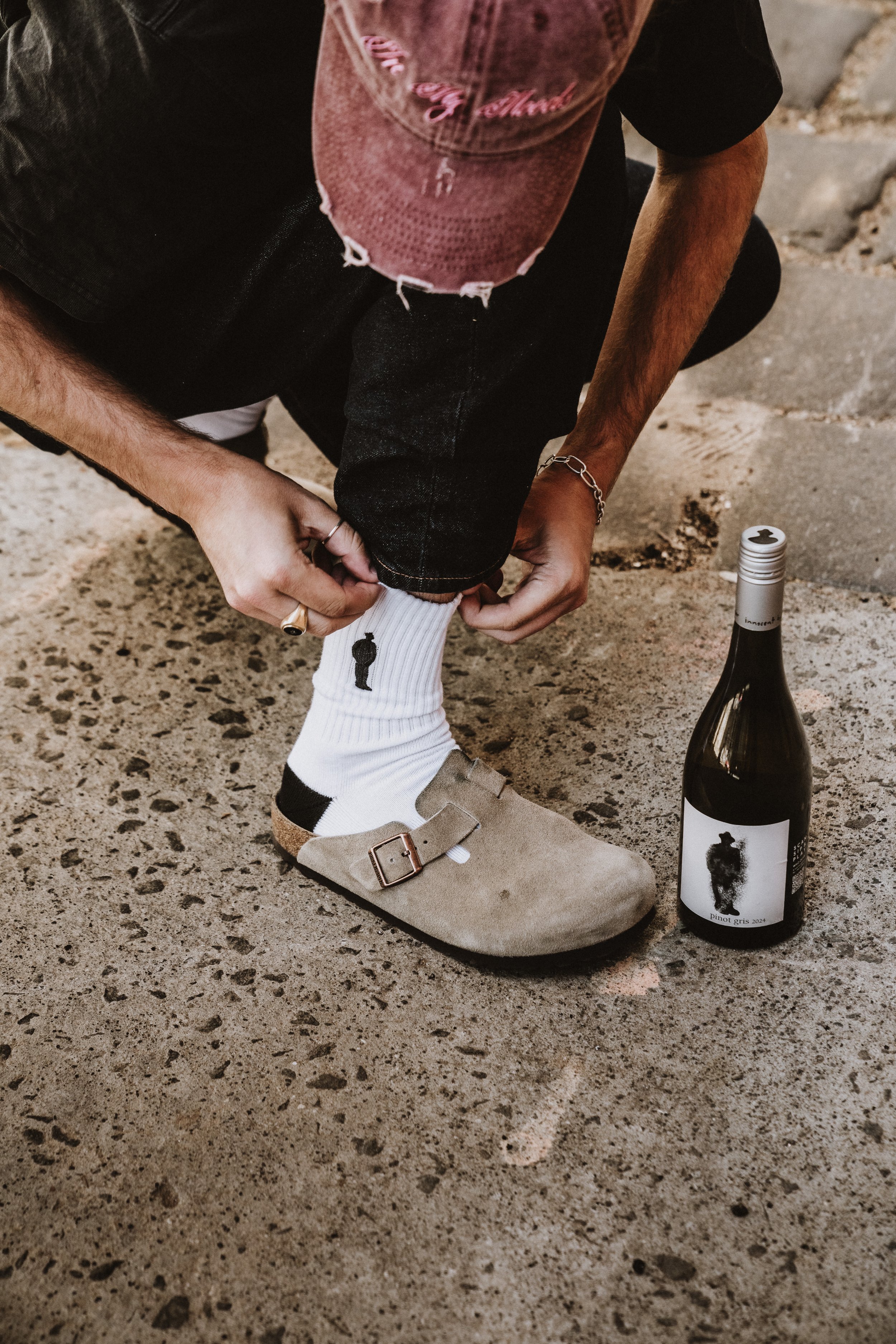 IB Merch Socks Pinot Noir Glass Urban People Man 01.jpg
