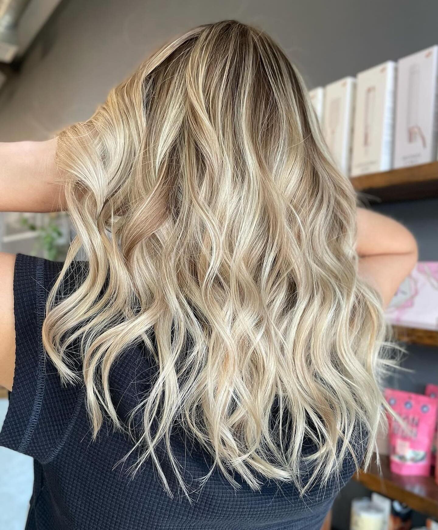 Before &amp; After pics are SO satisfying 🤩

📷 @lotsoflocks_hairbylexi from our Lacombe salon.