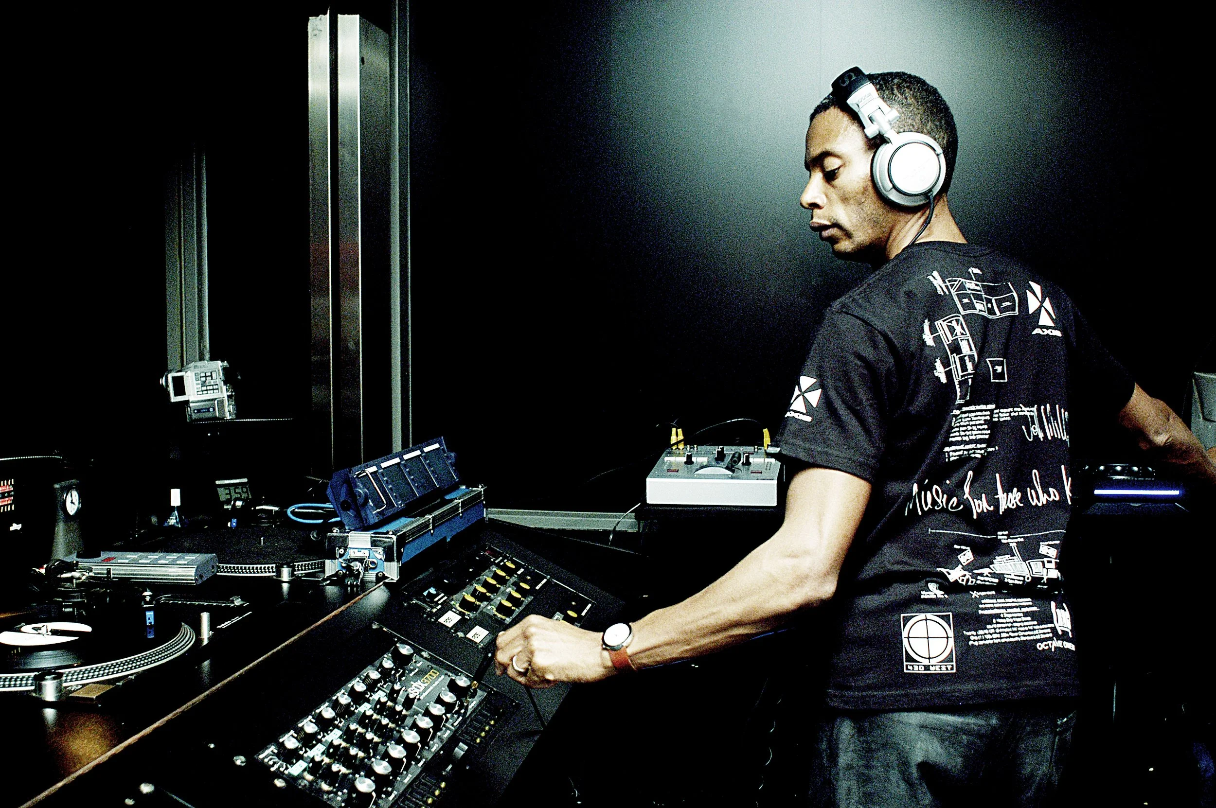 JEFF MILLS