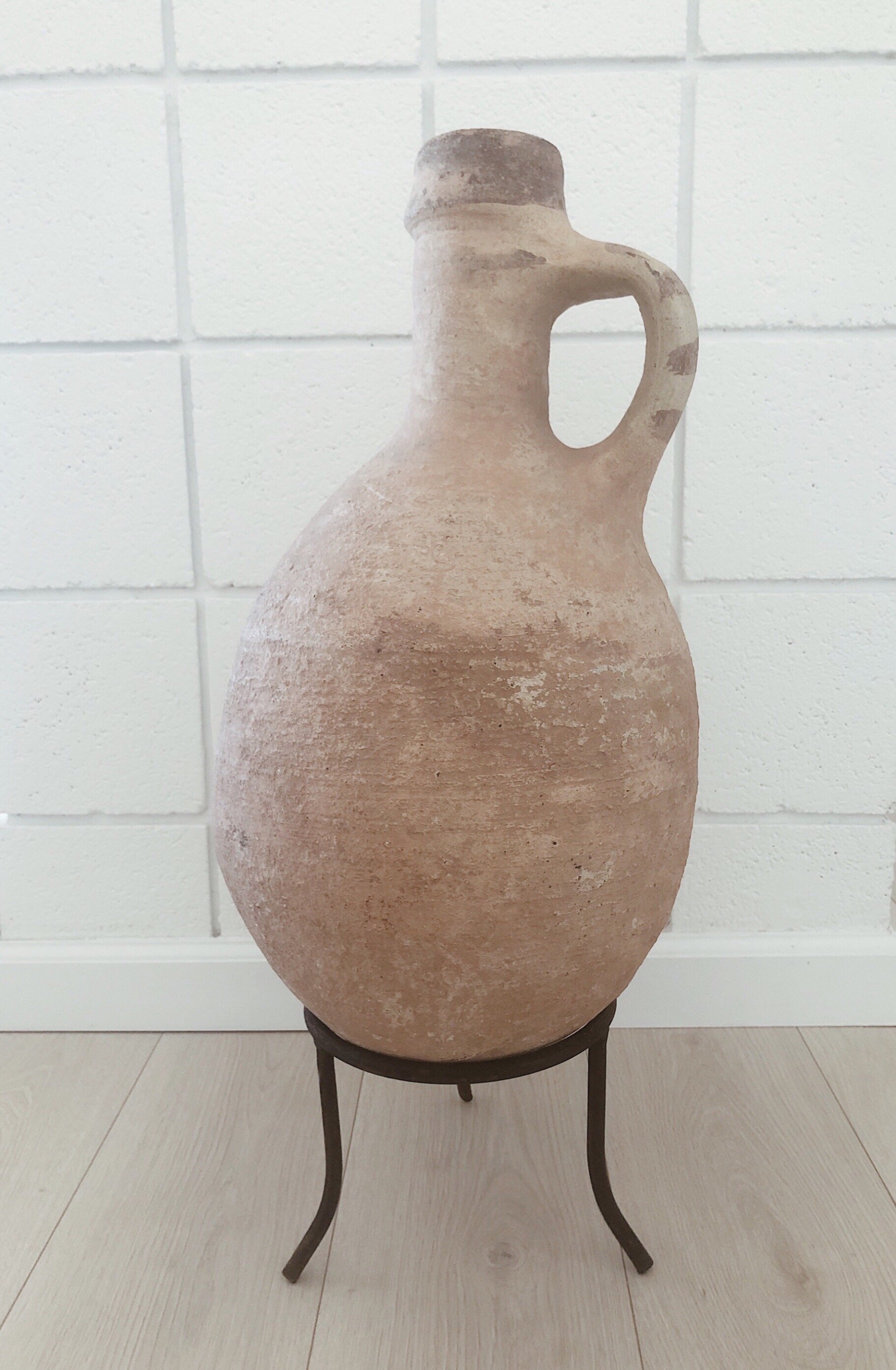Ancient Amphora //