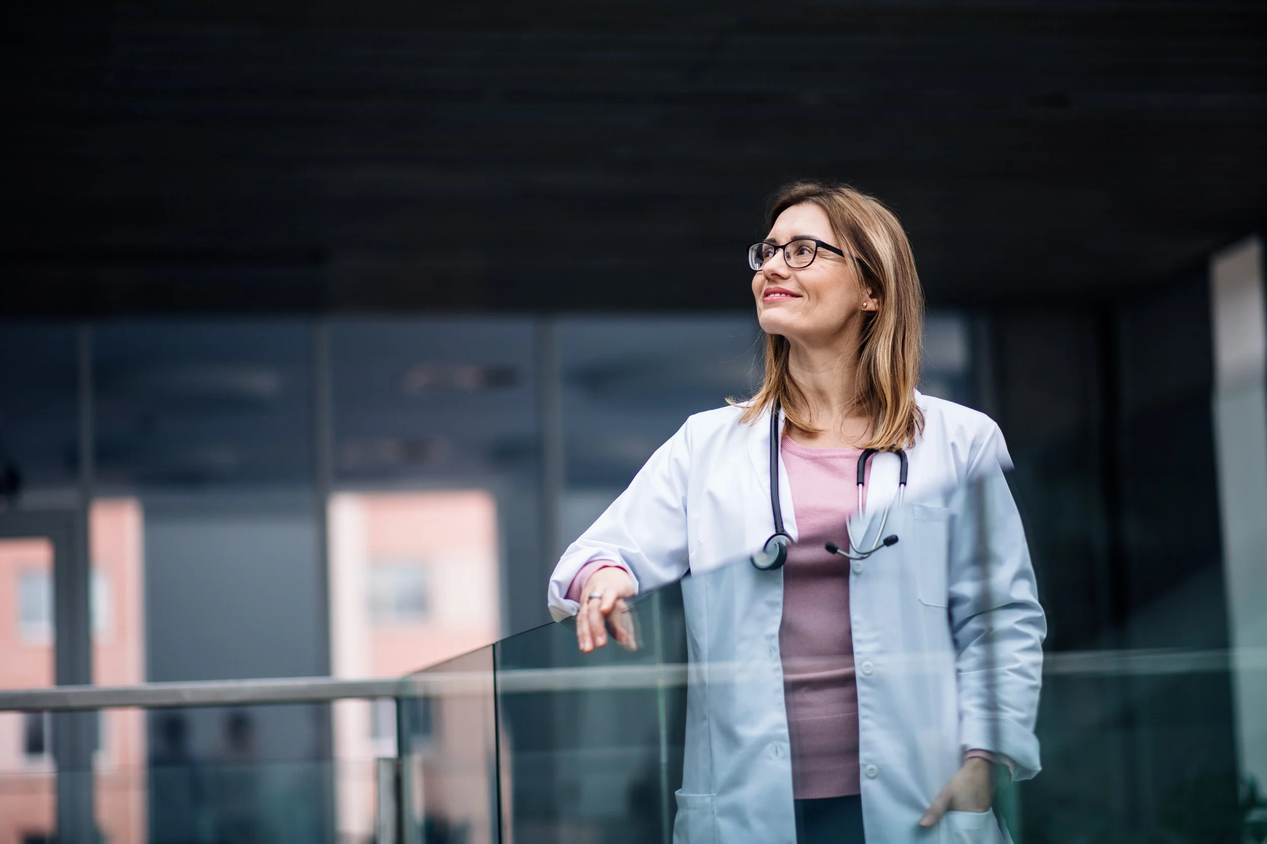 Lääke-esittelyiden varausohjelmisto säästää työajan lisäksi resursseja