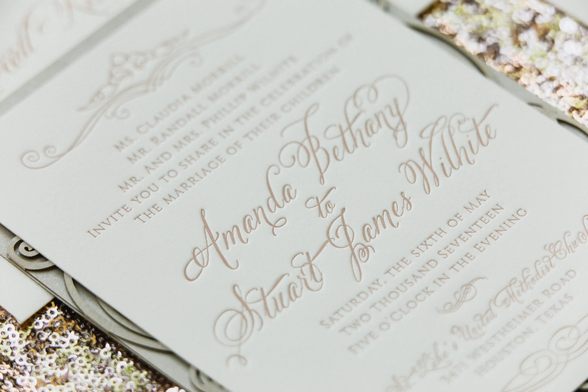 SELECTING YOUR WEDDING INVITATIONS