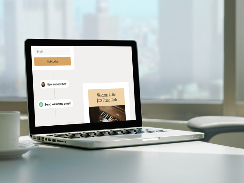 Organigramme illustrant le processus d'adhésion à un club de piano jazz, commençant par l'inscription à la newsletter par e-mail, l'envoi d'un e-mail de bienvenue au nouvel abonné et un modèle d'e-mail avec la photo d'une personne jouant du piano et le texte « Bienvenue au Jazz Piano Club ».