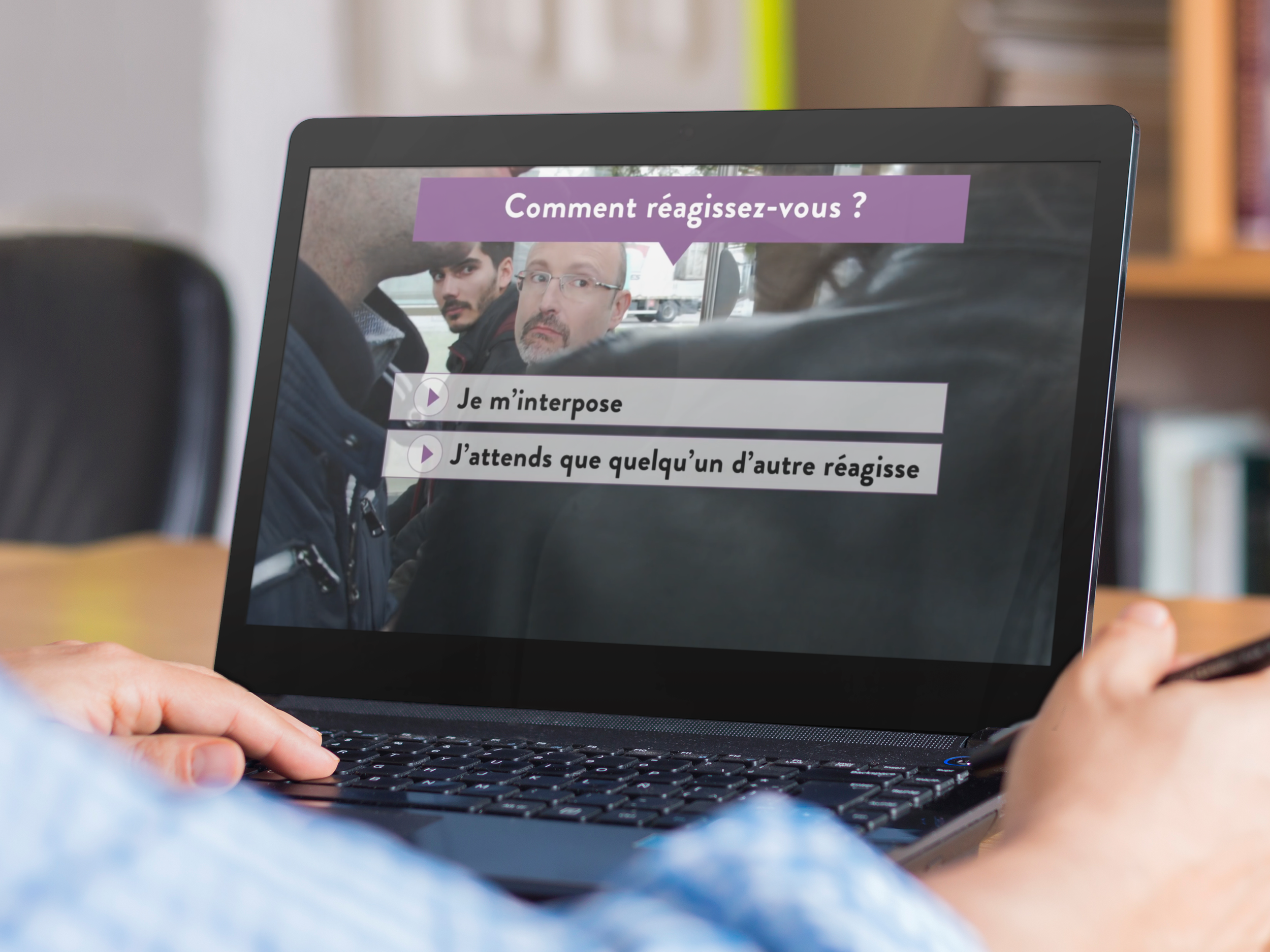 windows-laptop-mockup-template-at-the-office (1).png