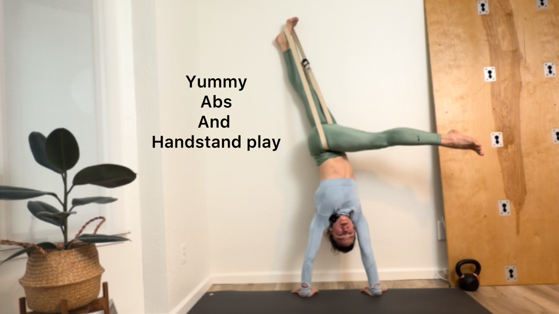 Yummy Abs and Handstand Play