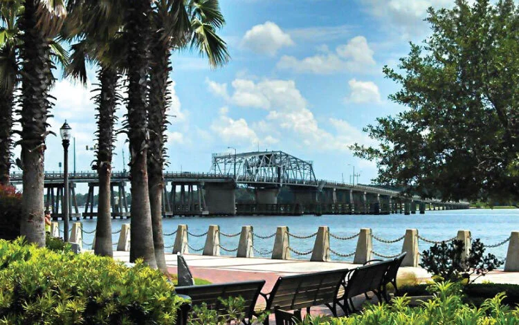  Dinner is More Delicious in Downtown Beaufort
