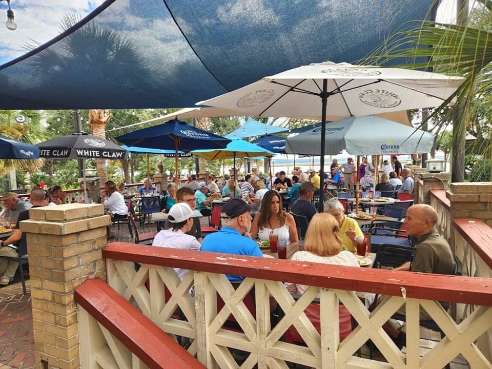 It's the perfect day for outside dining on our river deck overlooking downtown Beaufort's beautiful Waterfront Park. 😊 
Join us at Panini's. #beaufortsc