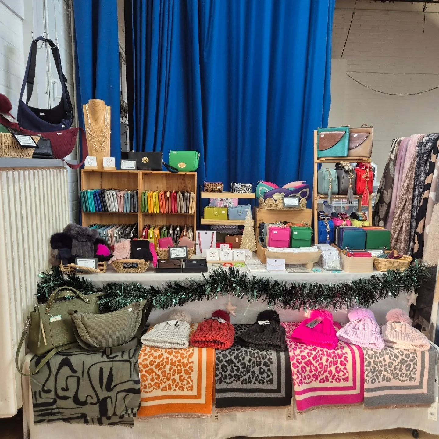 Great to see so many familiar faces at Kempshott Village Hall Sunday Market 🥰 

Thank you for your support 😍

🎄🎄🎄