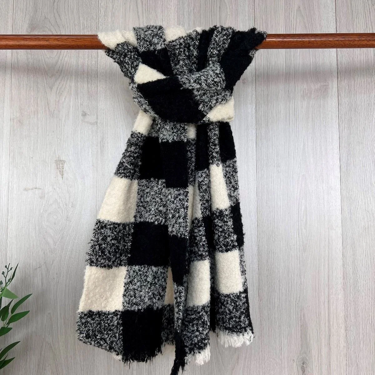 Checked Scarf - Black