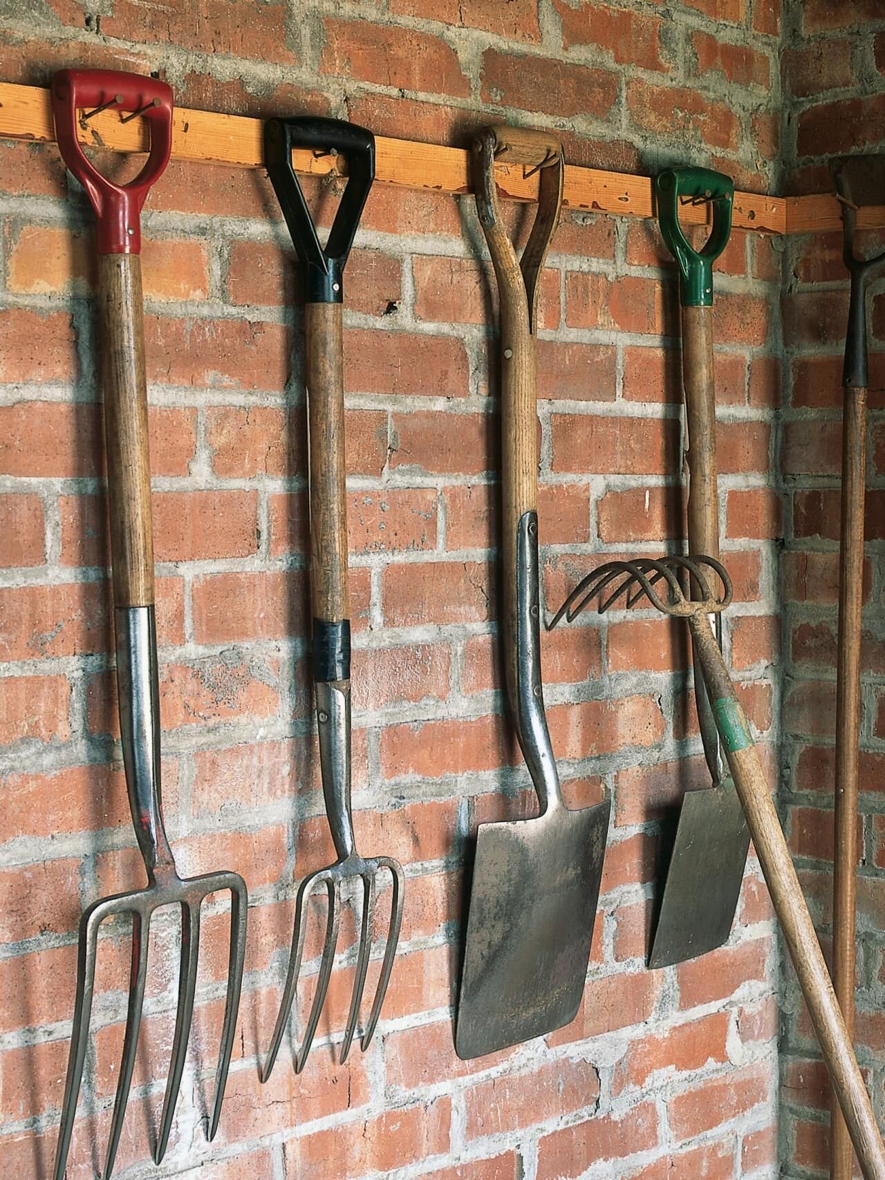 Savoir conserver ses outils de jardinage ! — STOCK AVENUE