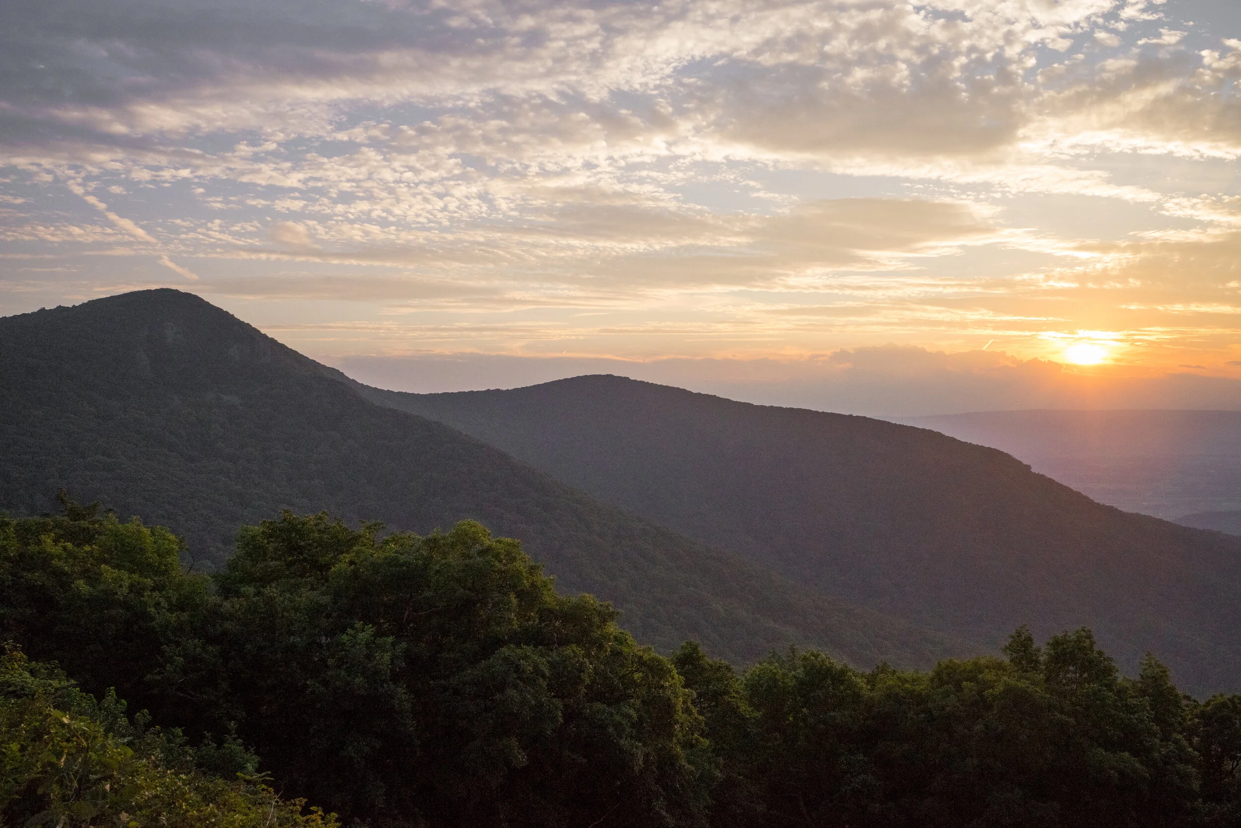 Hike to Bearfence Mountain, Shenandoah National Park, Virginia 