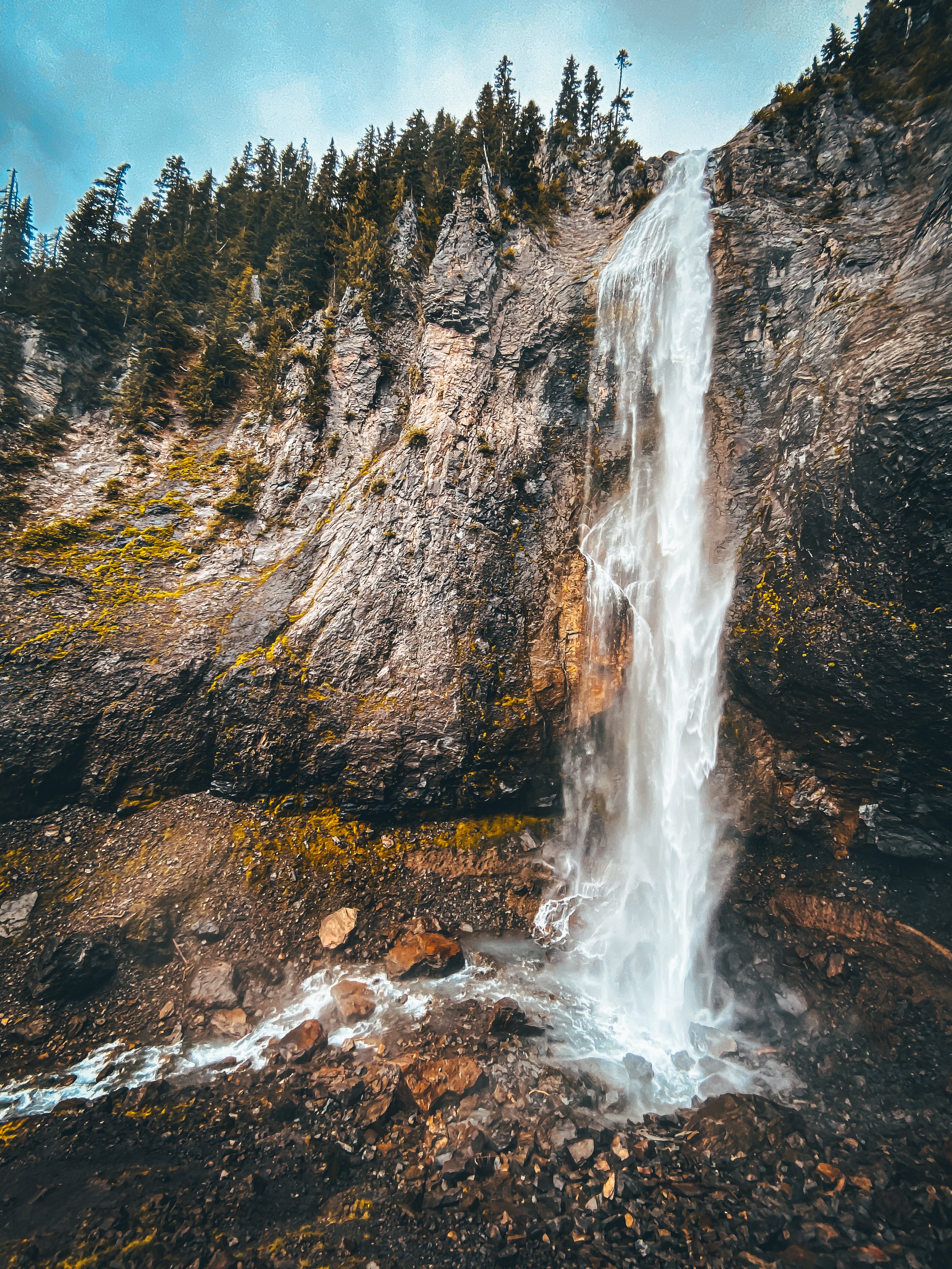Comet Falls, Washington State – The Hiking Website