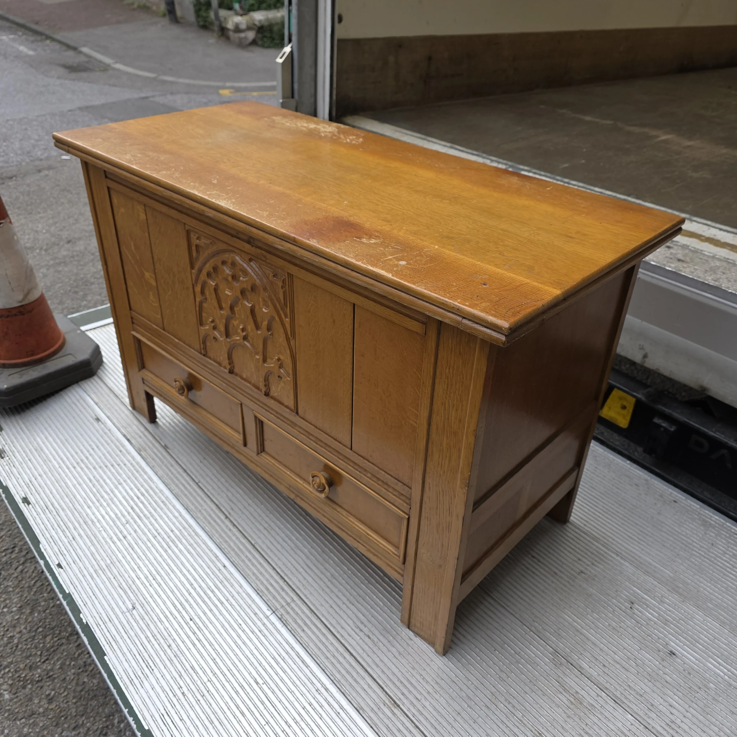 £90 - dowry chest strongbow 98cm wide 45cm deep 61cm high