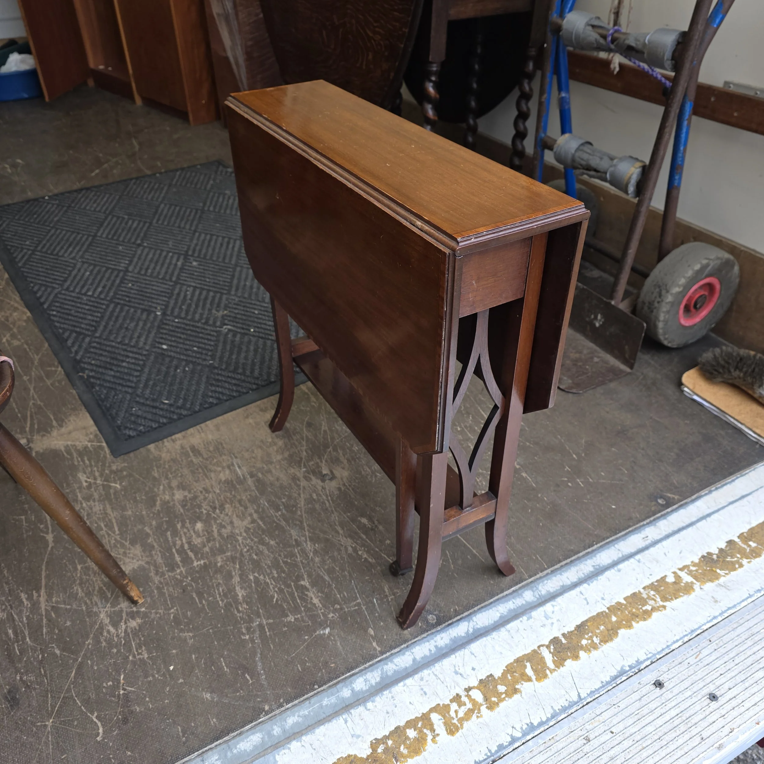 £70 - small sutherland table-  73cm open 18cm closed by 61cm height 64cm