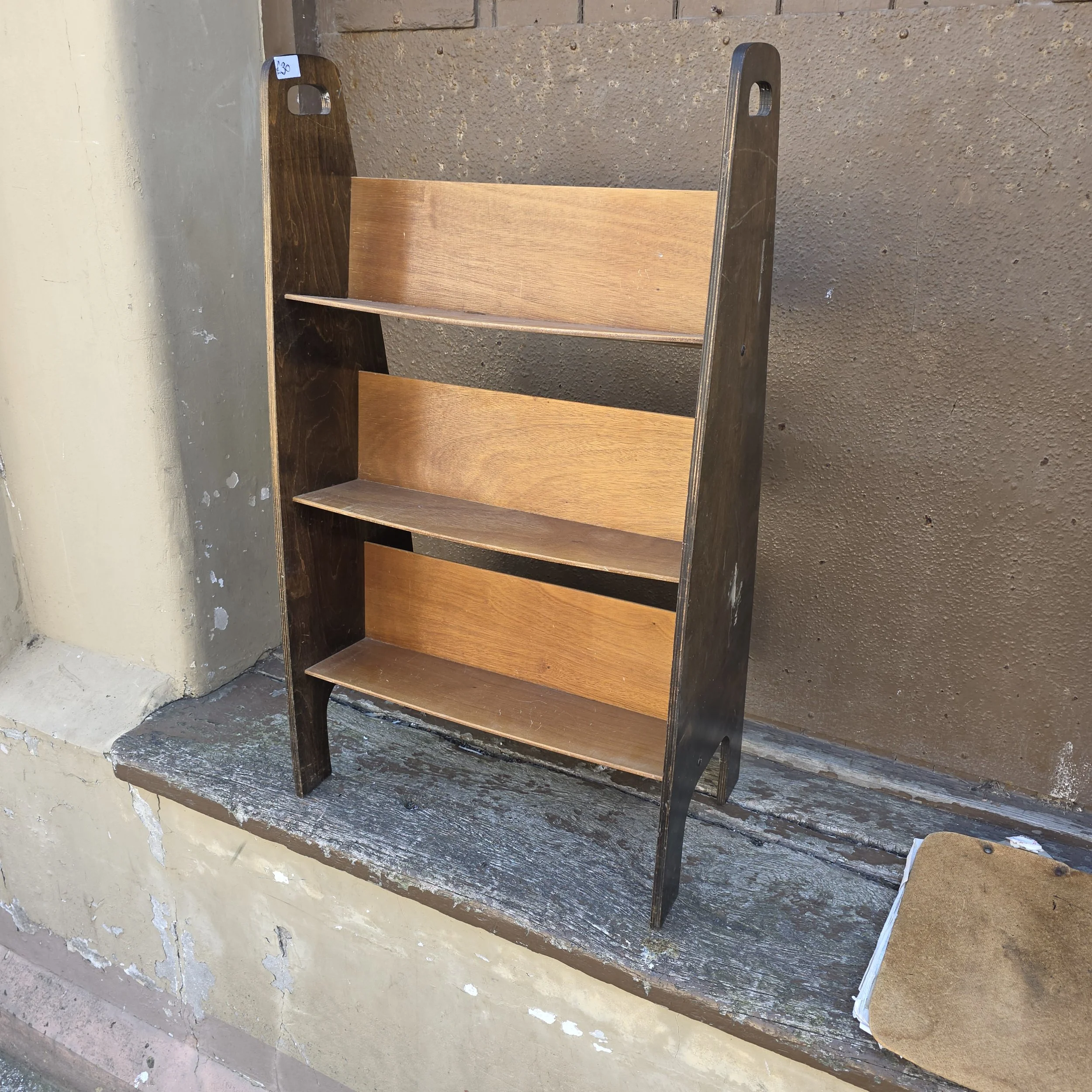 £30 - bookshelves - 53cm wide 31cm deep 92cm high