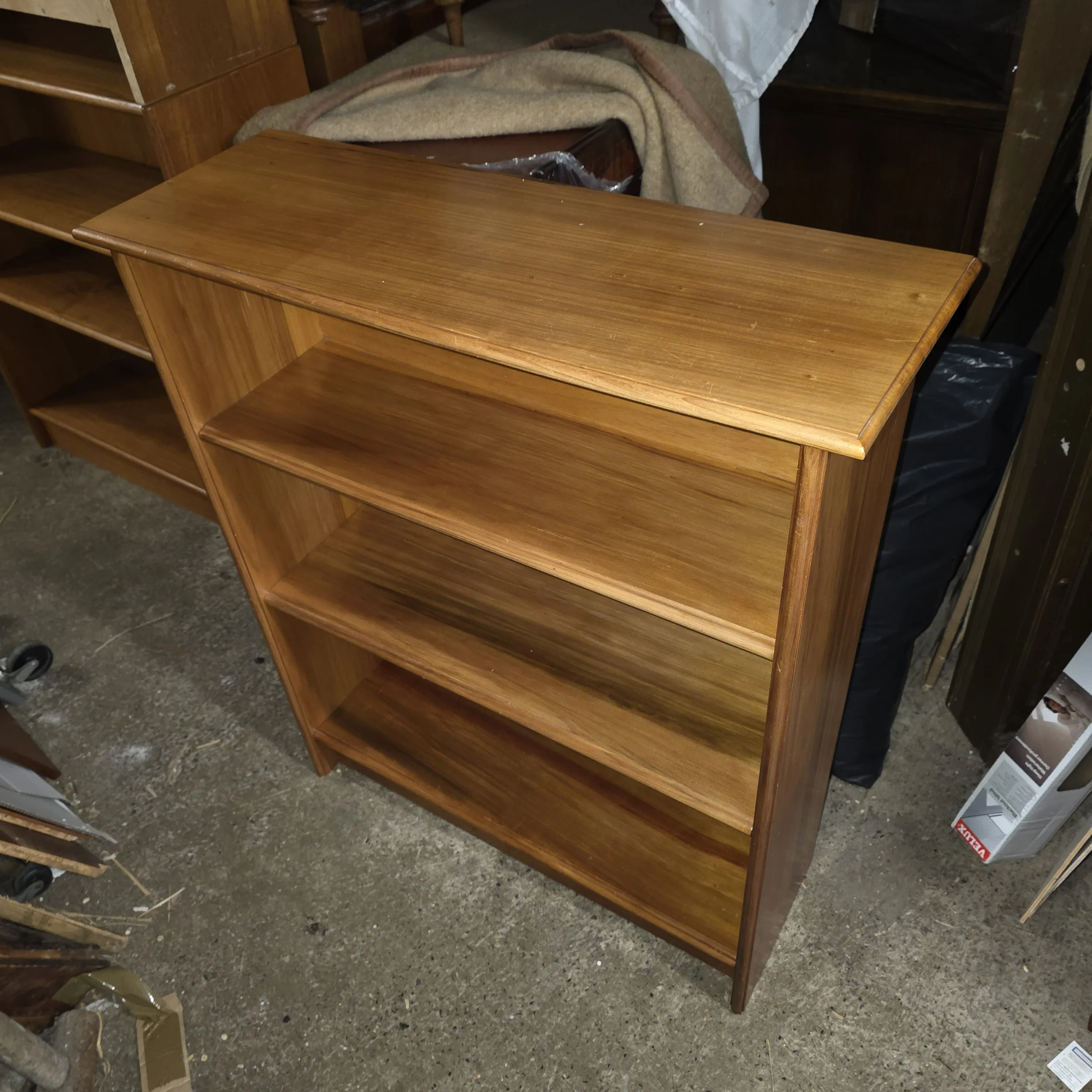 £75 - bookcase - 82cm wide 29cm deep 96cm high