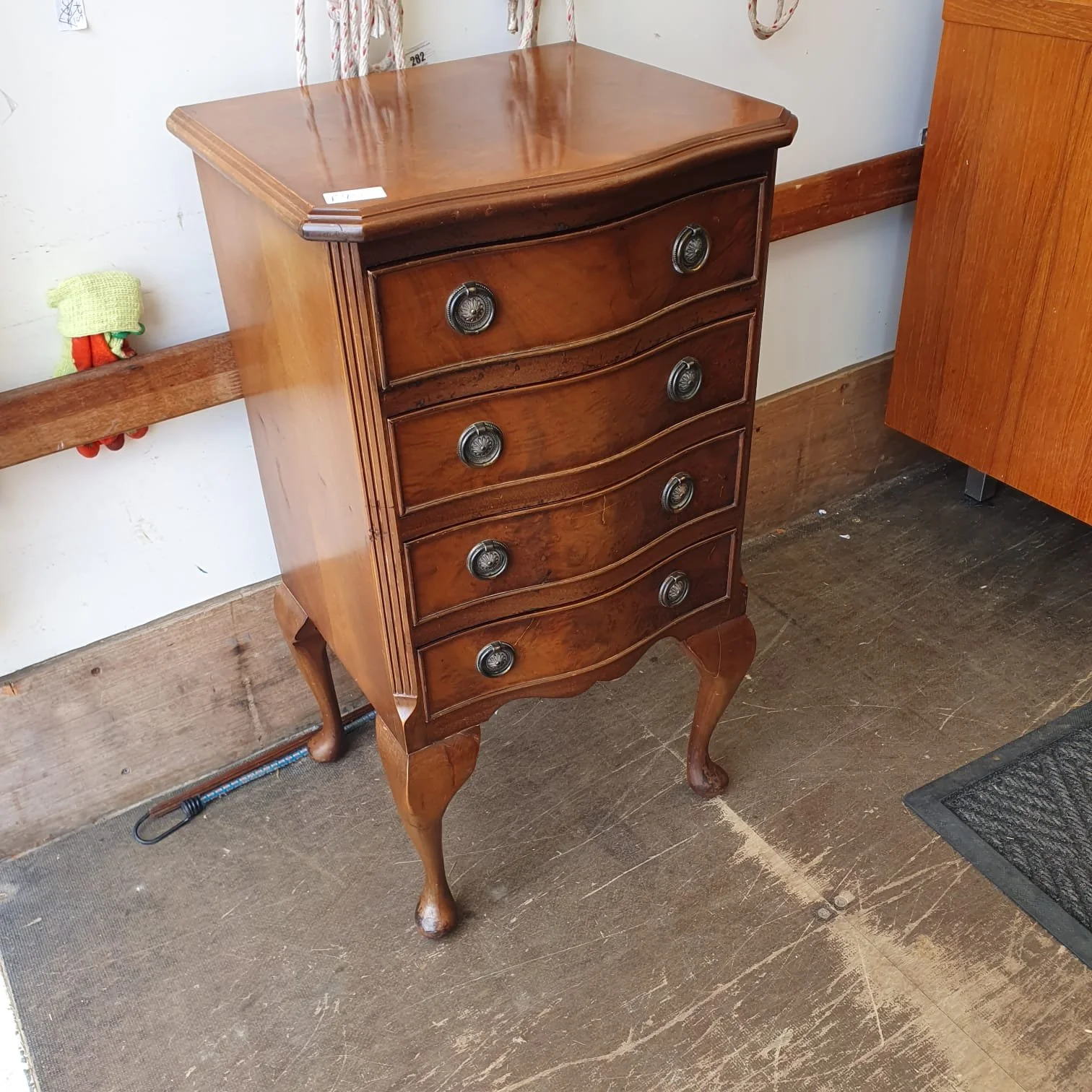 £95 - 4 drawer chest of drawers - 41cm wide 36cm deep 73cm high