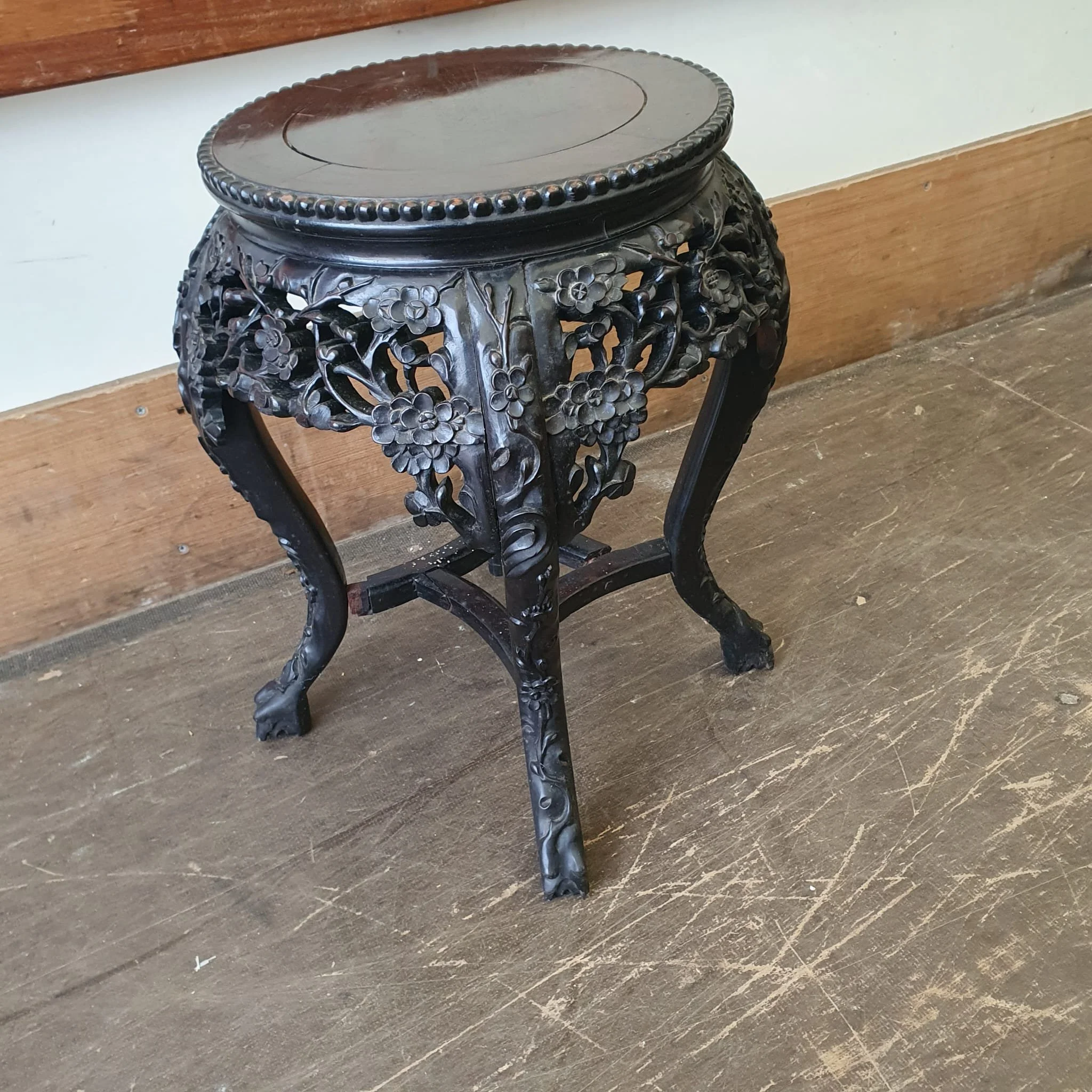 £75 - carved stand  - 39cm across 48cm  - high needs a little attention