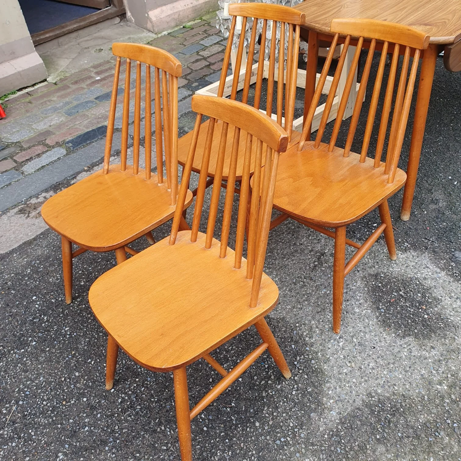 £75 - Set of 4 dinning chairs