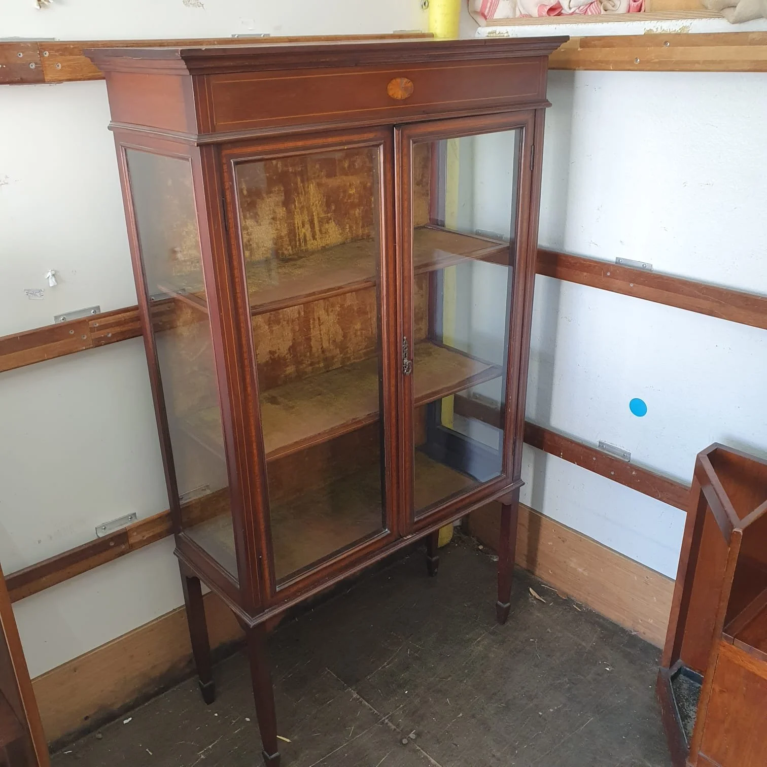 £95 - inlaid mahogany display cabinet - 88cm wide 37cm deep 152cm high