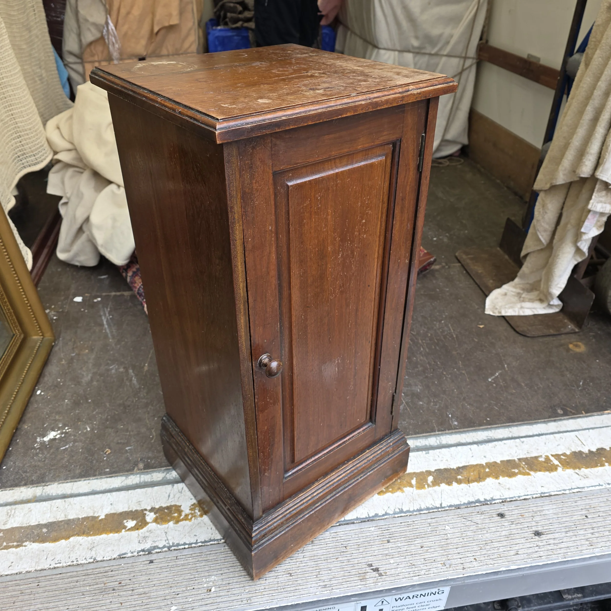 £55 - bedside cabinet - 37cm wide 36cm deep 79cm high