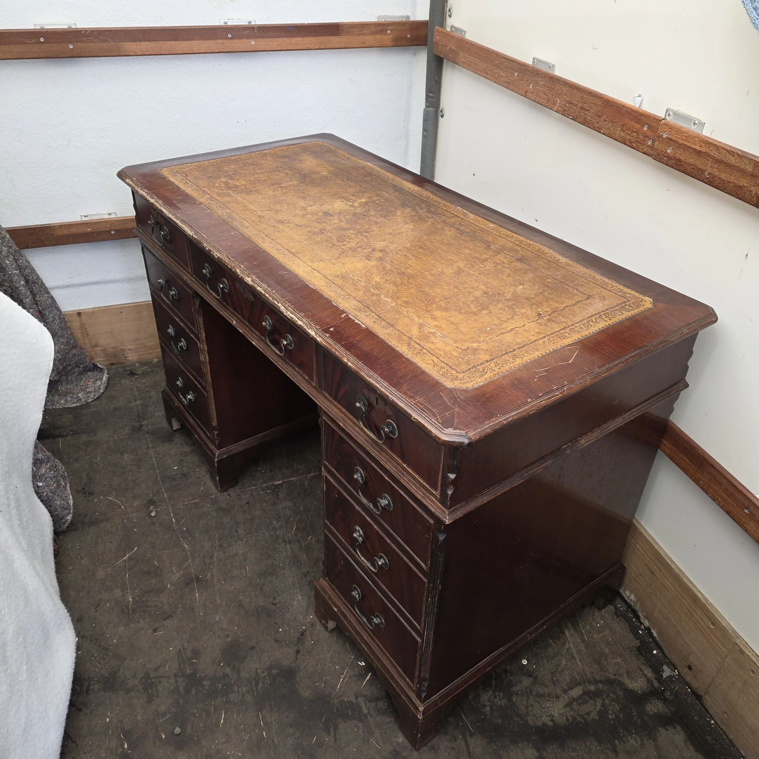£110 - 9 drawer desk - 123cm wide 62cm deep 78cm high - needs a little attention