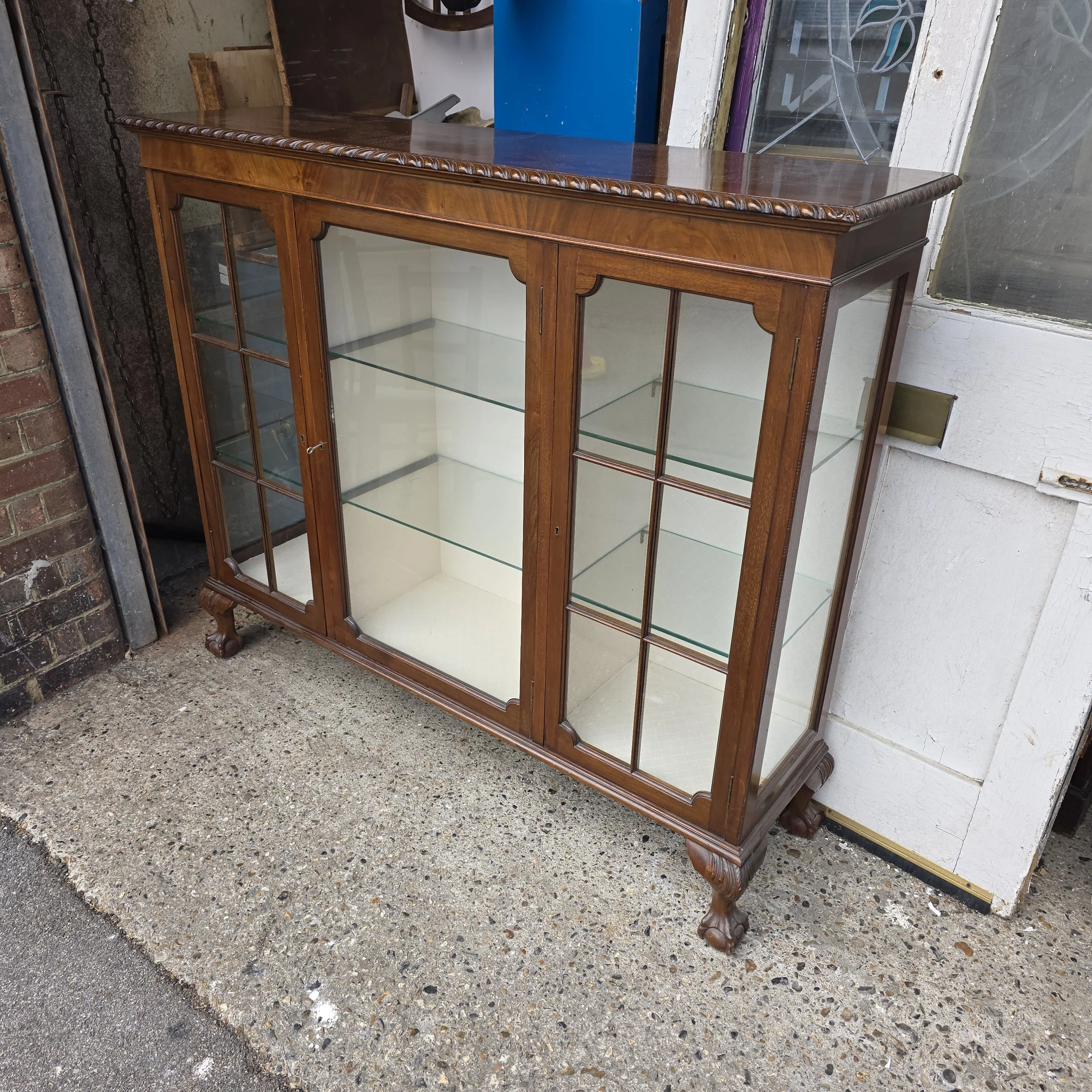 £210 - display cabinet - 138cm wide 38cm deep 117cm high