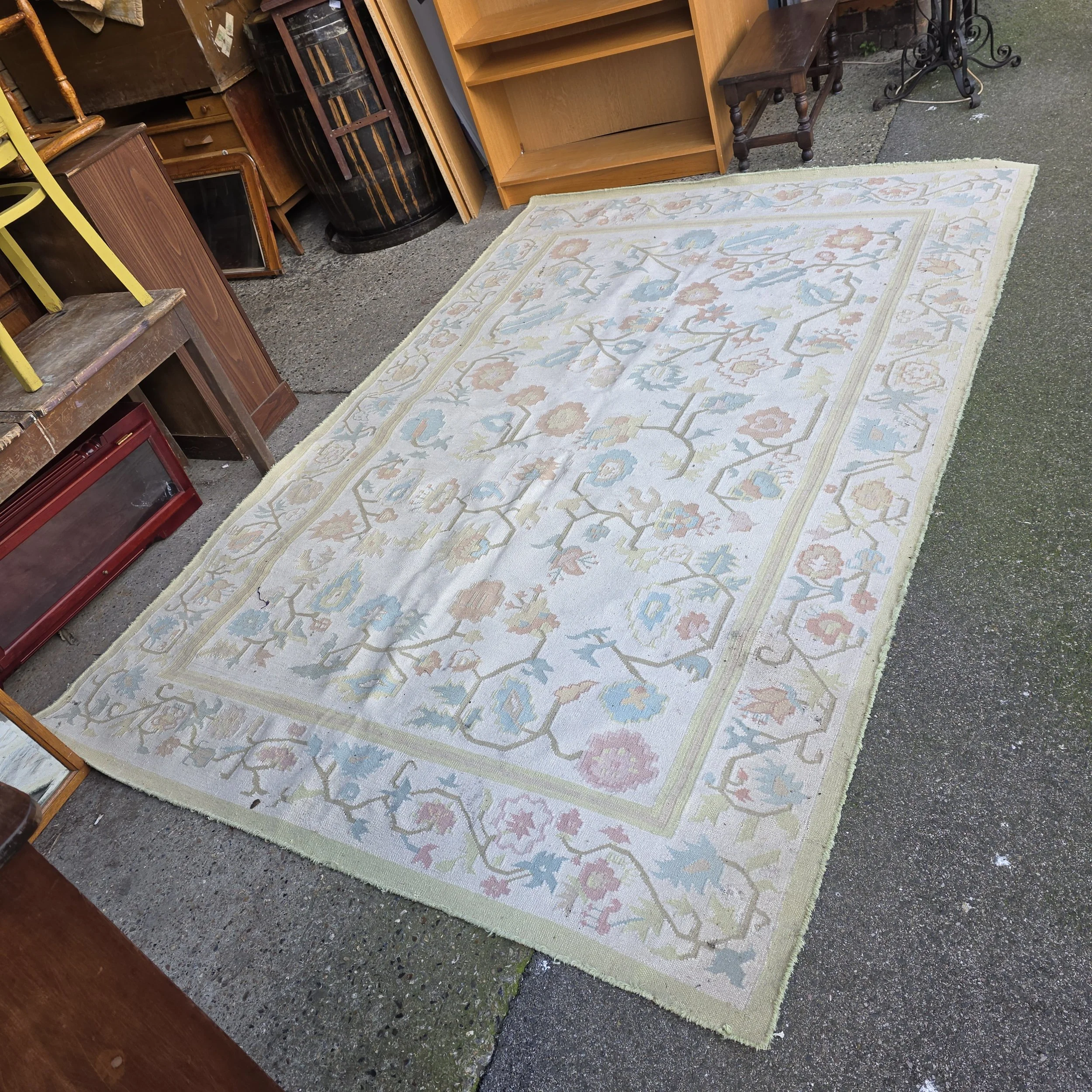 £40 - rug 272cm by 181cm
