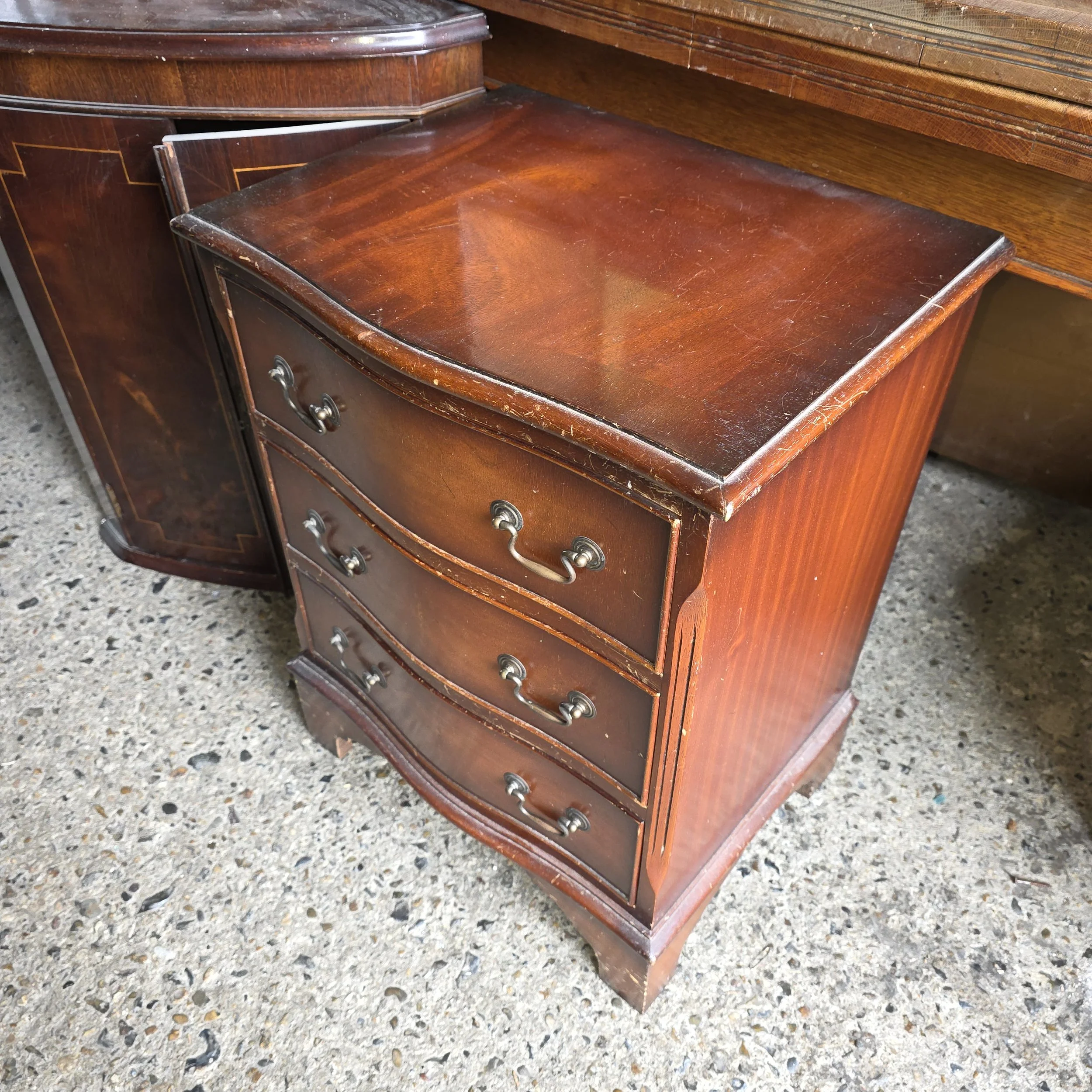 £55 - small chest of drawers  - 50cm wide 39cm deep 66cm high