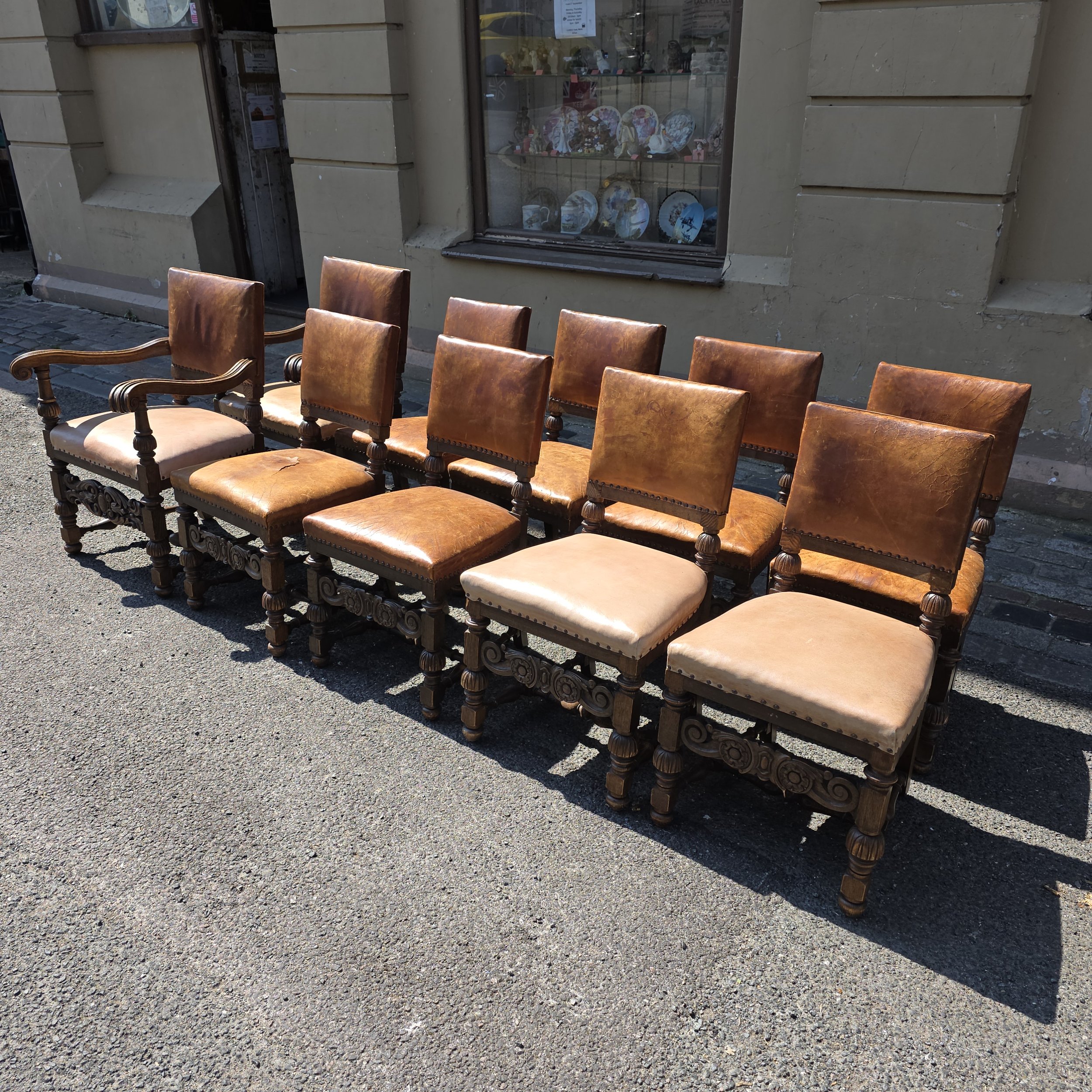 £200 - set of 10 oak leather seated dinning chair inc 2 carvers