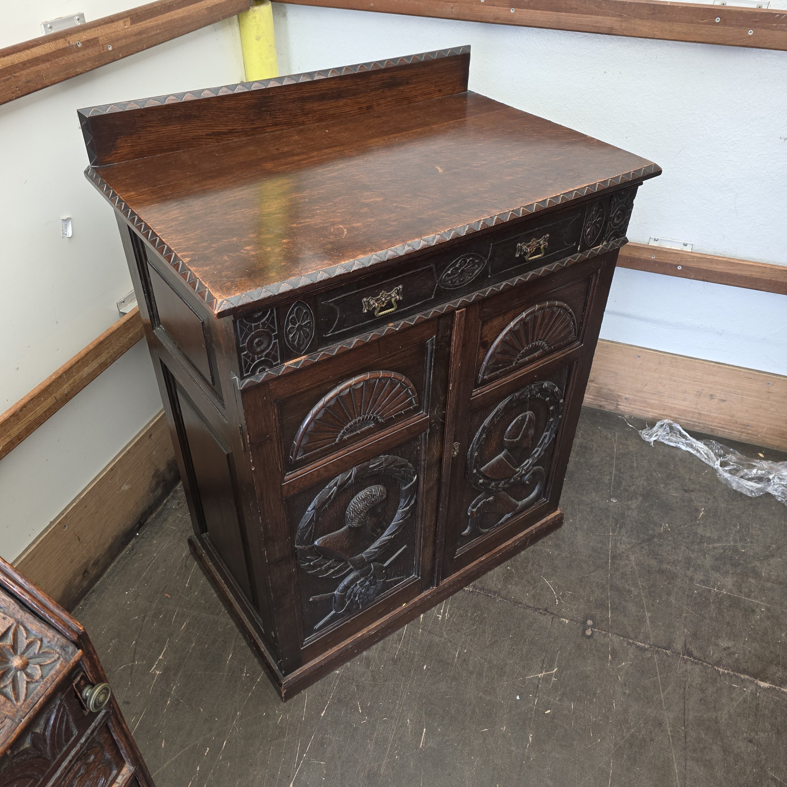 £120 - carved oak cabinet - 77cm wide 48cm deep 96cm high