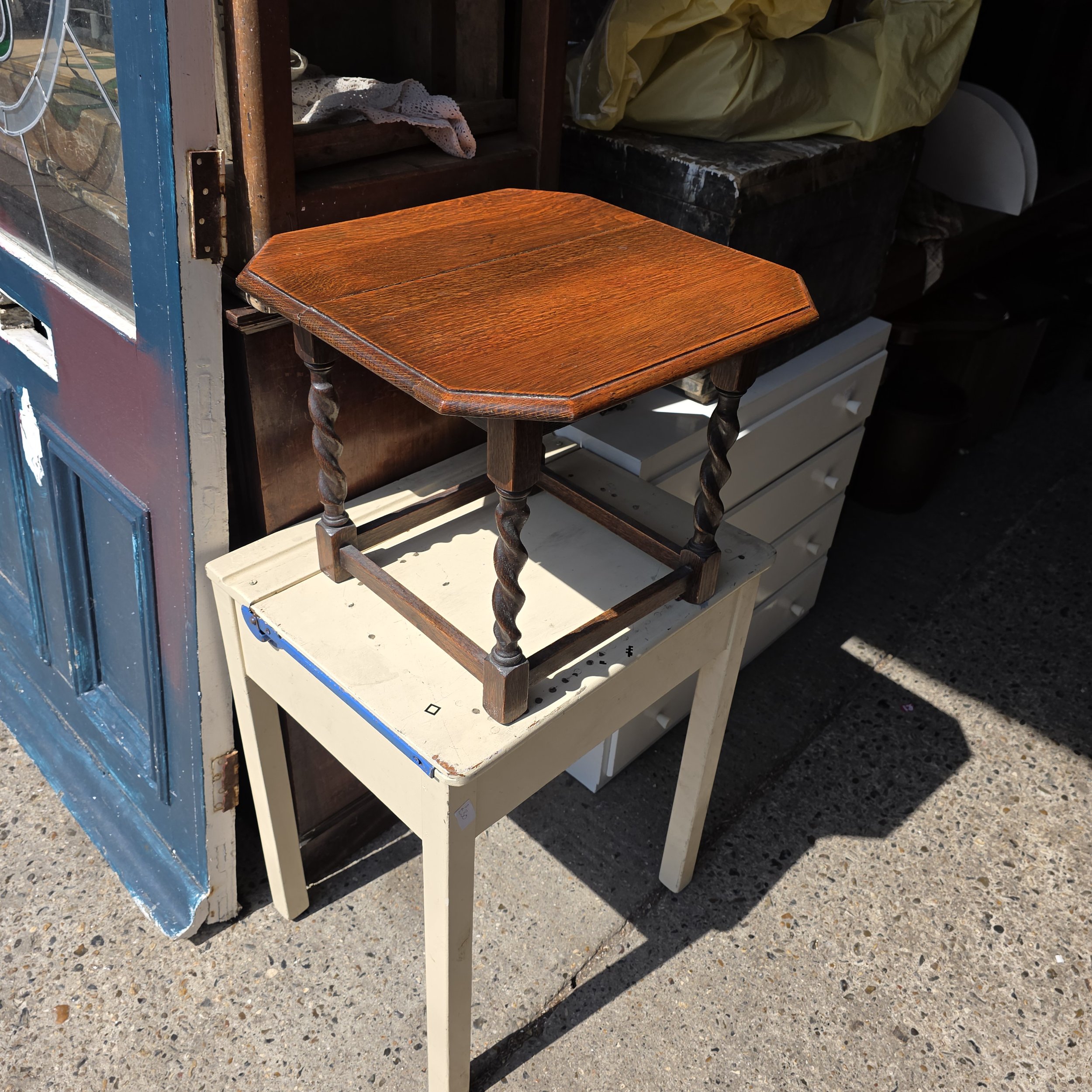£40 - small  oak barleytwist table  - 46cm across  39cm high