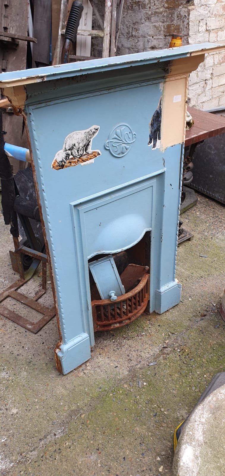 £65 - fireplace 81cm wide 112cm tall