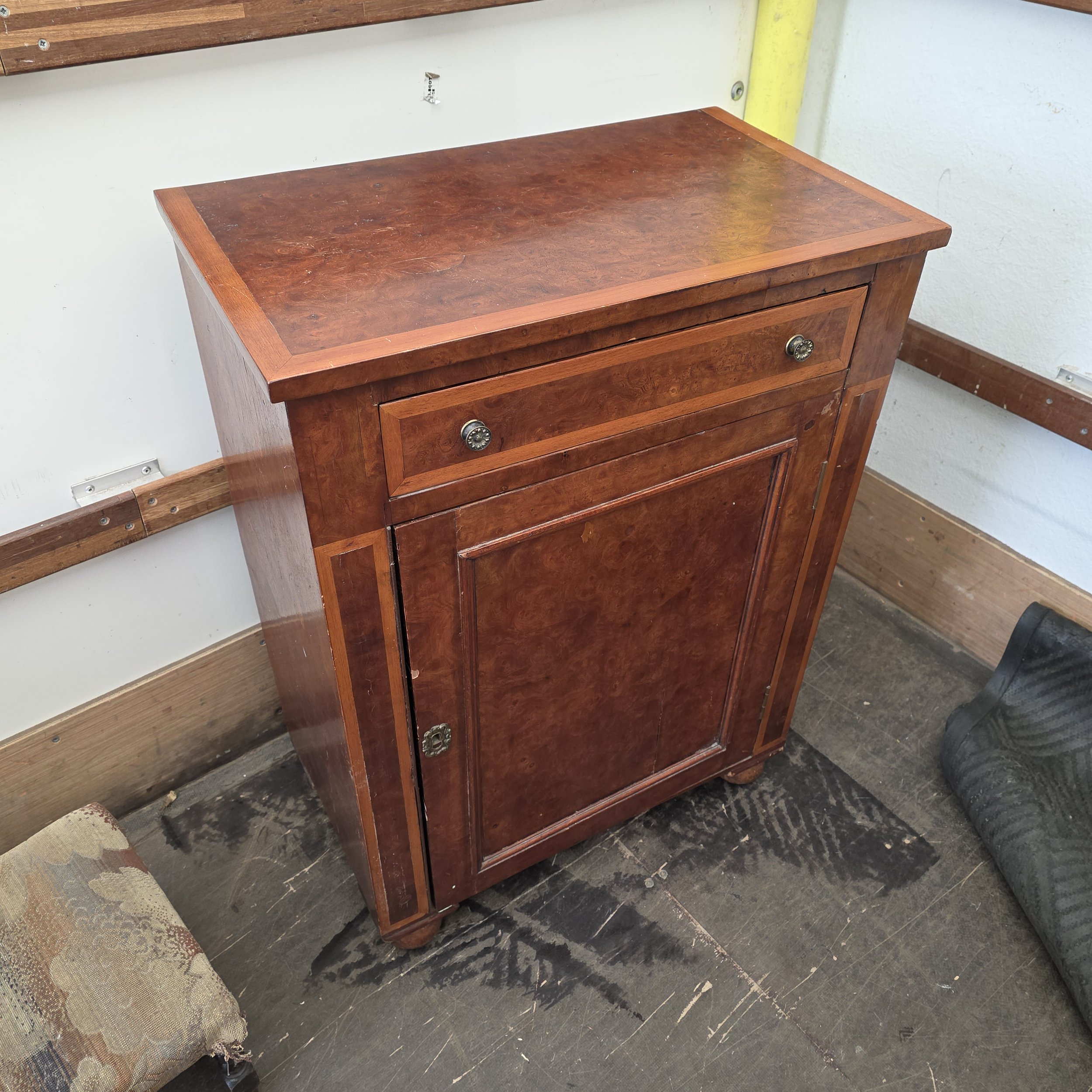 £75 - cabinet with drawer  - 65cm wide 37cm deep 86cm high