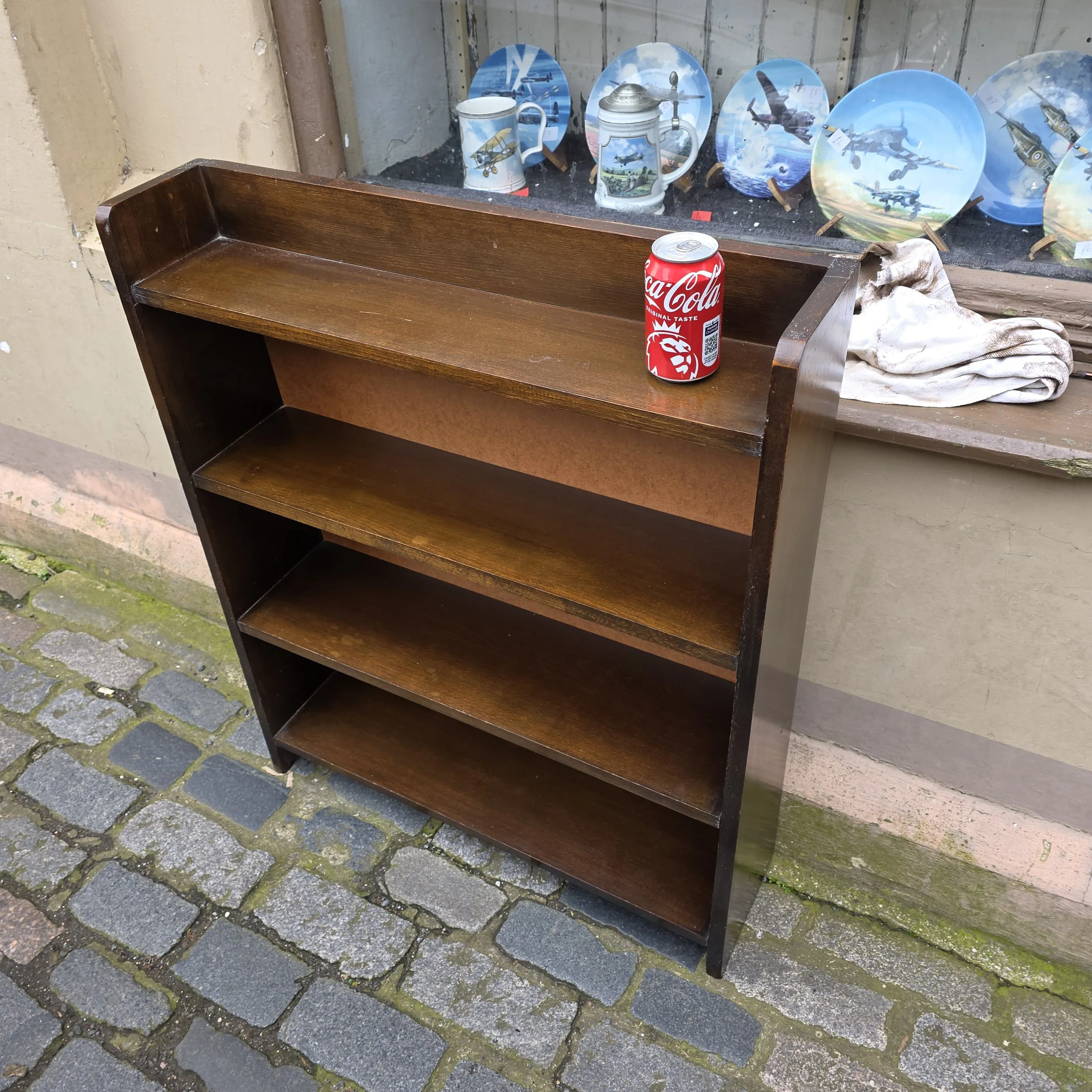 £40 - open bookshelves - 77cm wide 21cm deep 92cm high