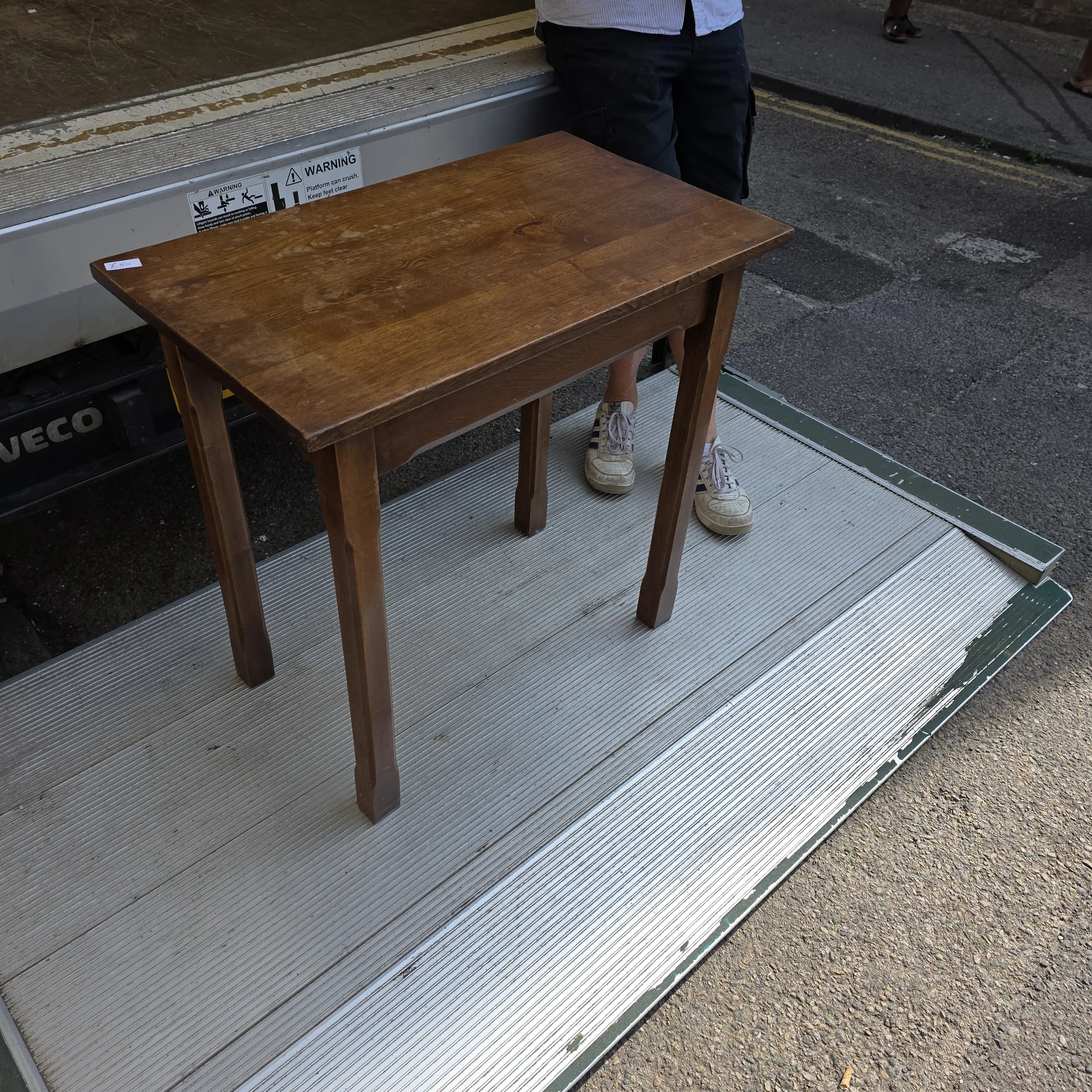 £50 - oak table - 76cm wide 45cm deep 74cm high